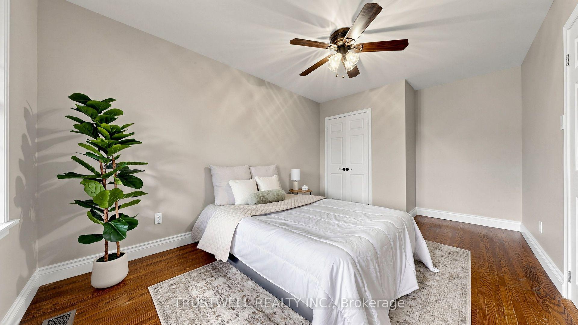 Photo 25 of 23 Shawfield Crescent, North York, Parkwoods-Donalda — HOMEH