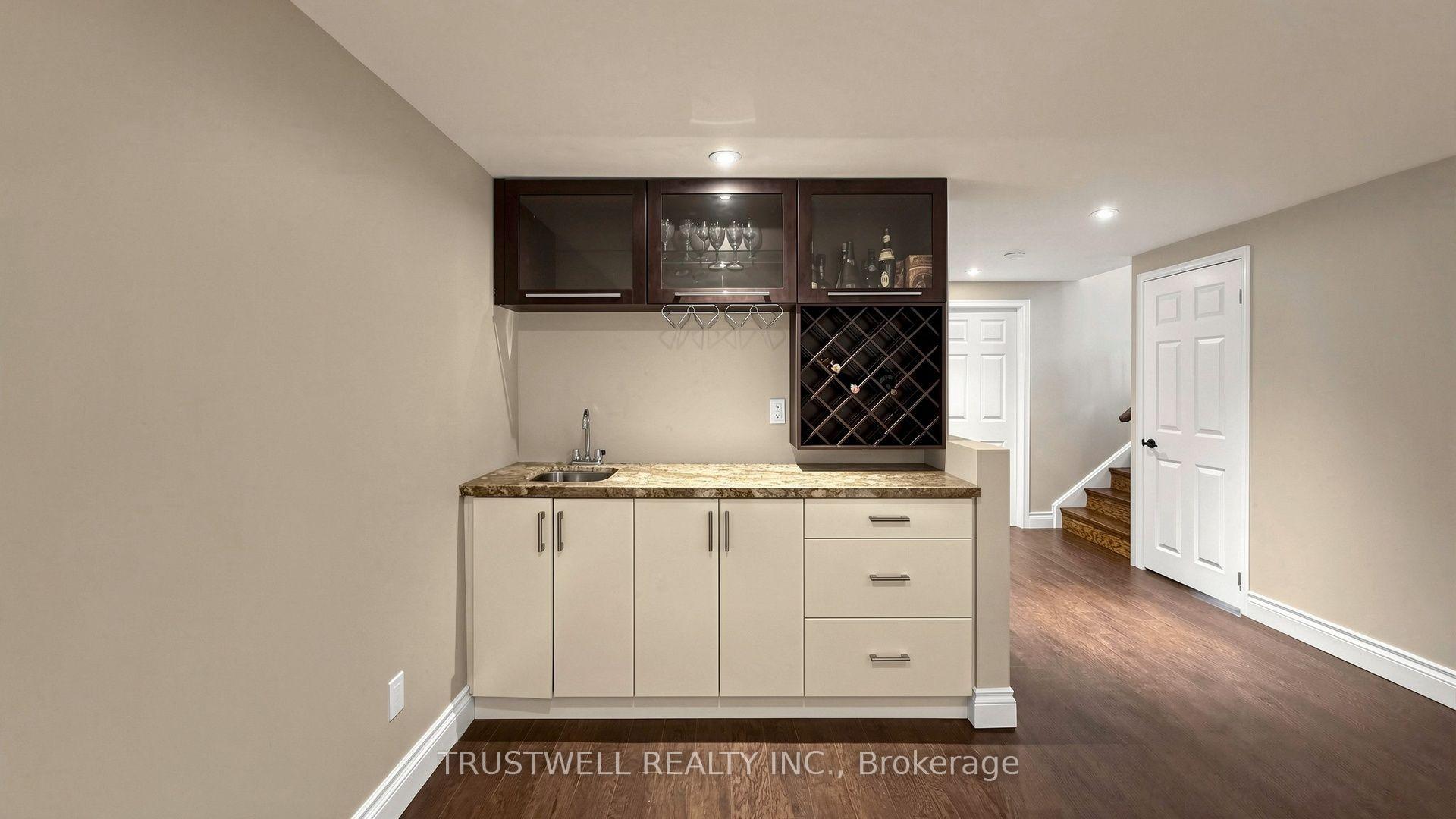 Photo 32 of 23 Shawfield Crescent, North York, Parkwoods-Donalda — HOMEH
