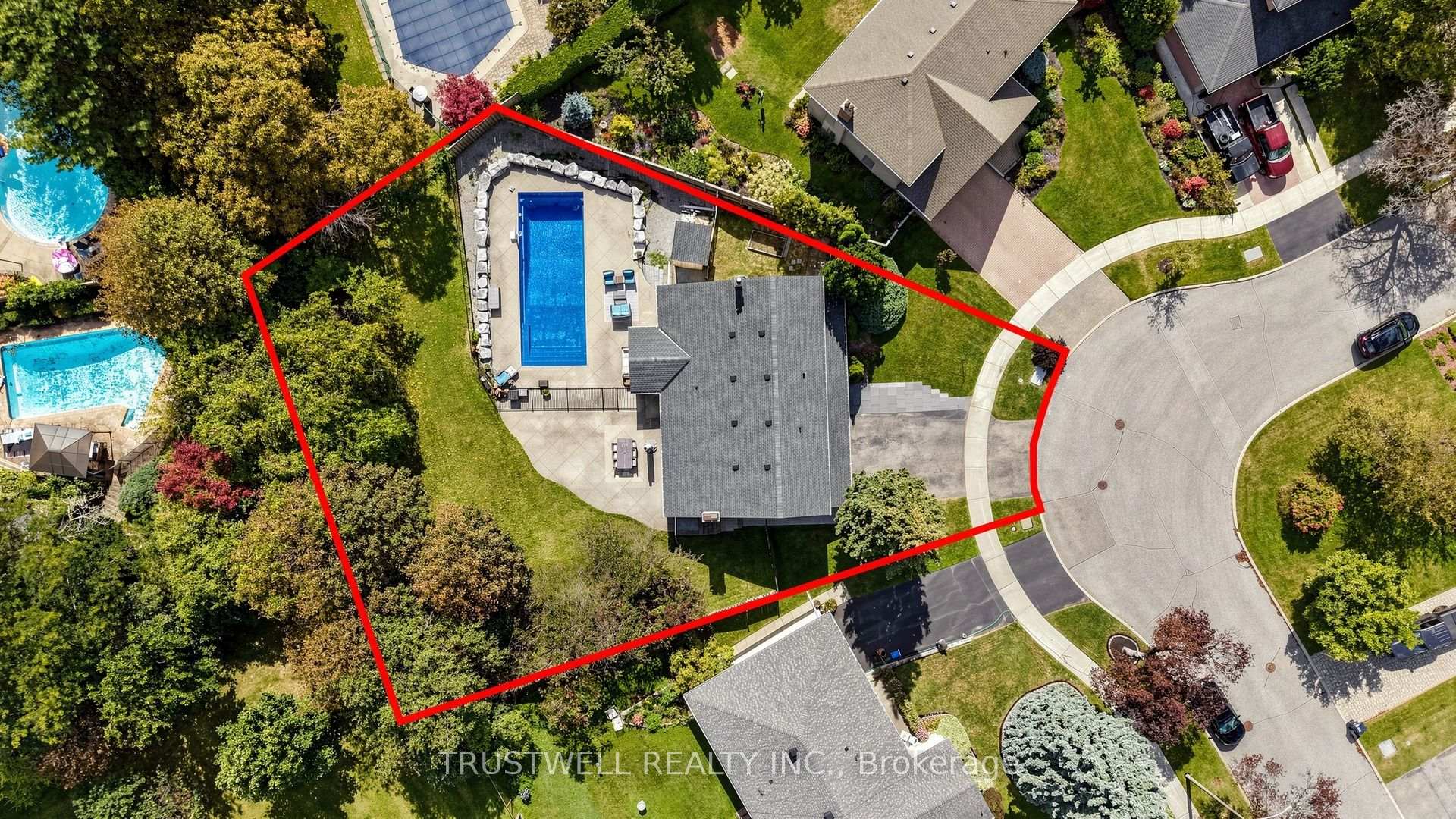 Photo 42 of 23 Shawfield Crescent, North York, Parkwoods-Donalda — HOMEH