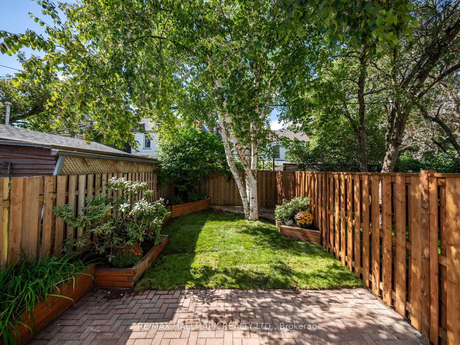 Photo 39 of 84 De Grassi Street, Toronto, South Riverdale — HOMEH