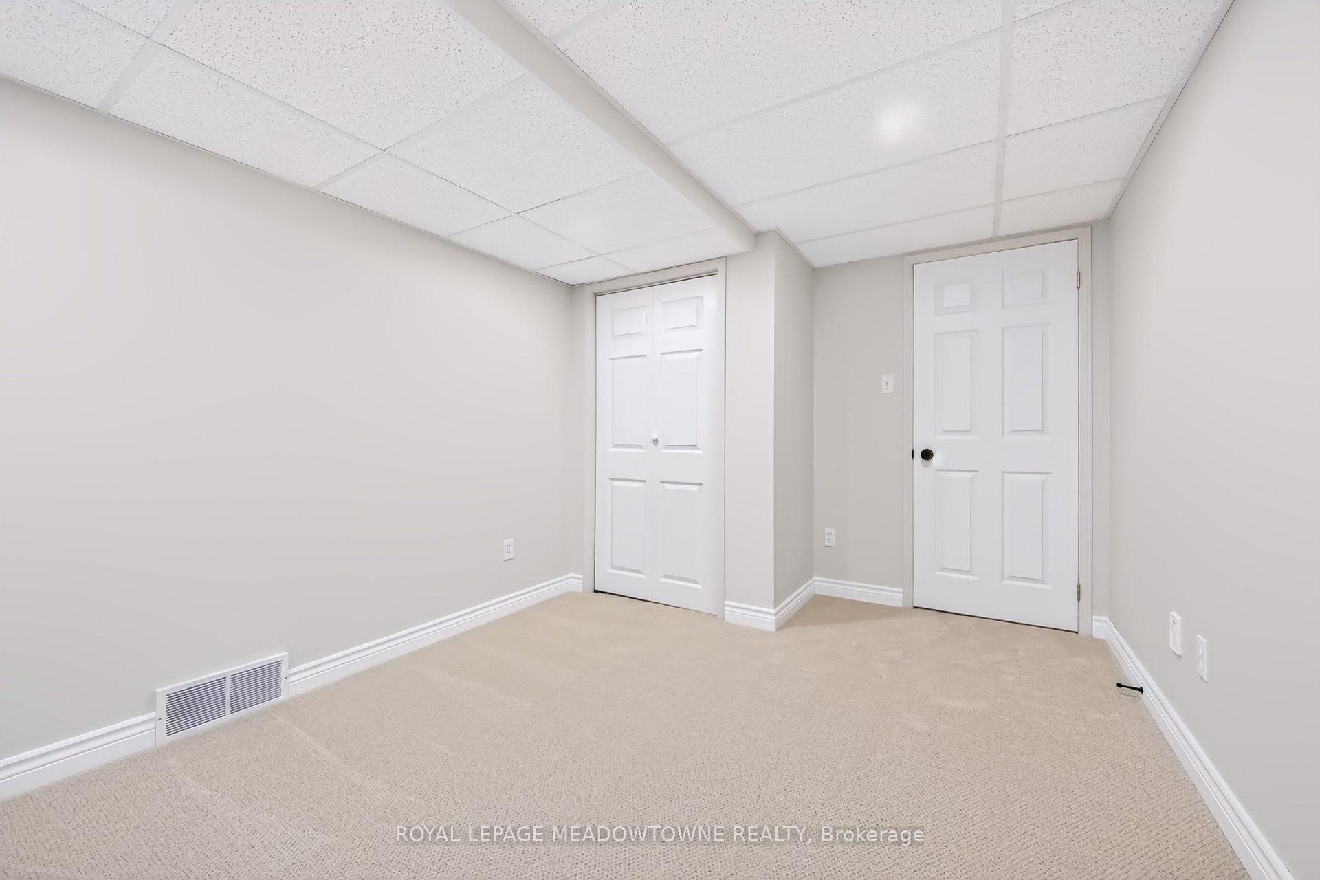 Photo 36 of 16 Harrop Avenue, Halton Hills, Georgetown — HOMEH