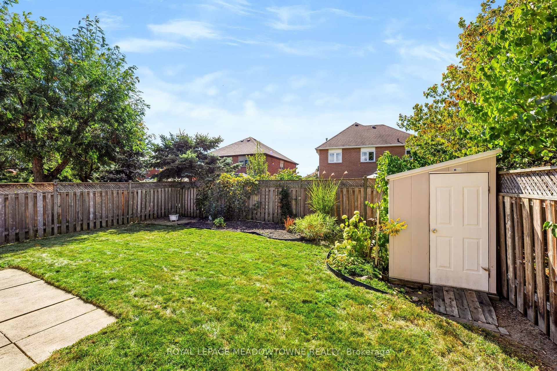 Photo 44 of 16 Harrop Avenue, Halton Hills, Georgetown — HOMEH