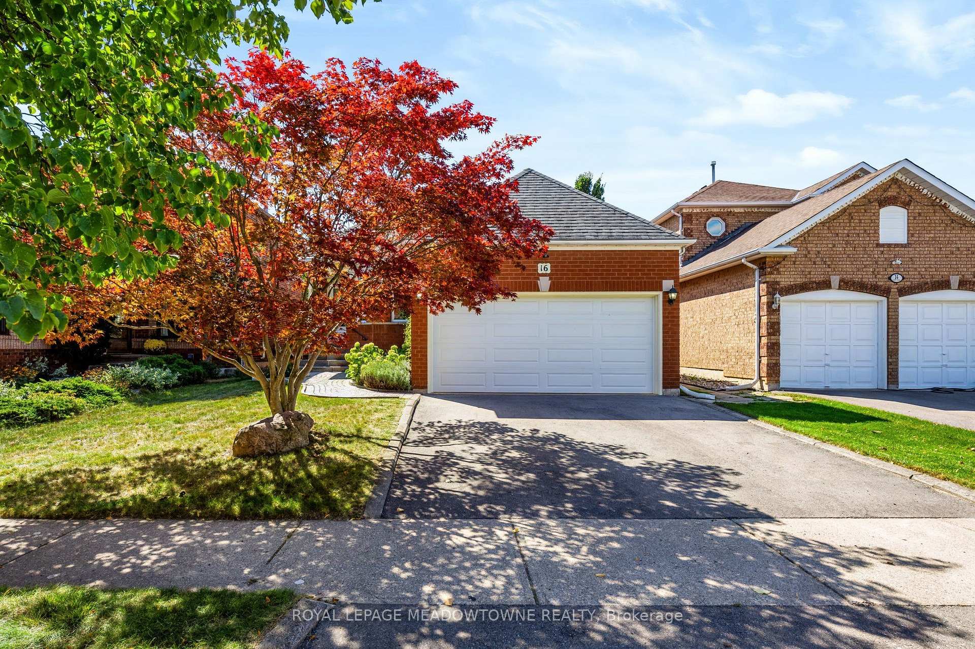 Photo 45 of 16 Harrop Avenue, Halton Hills, Georgetown — HOMEH