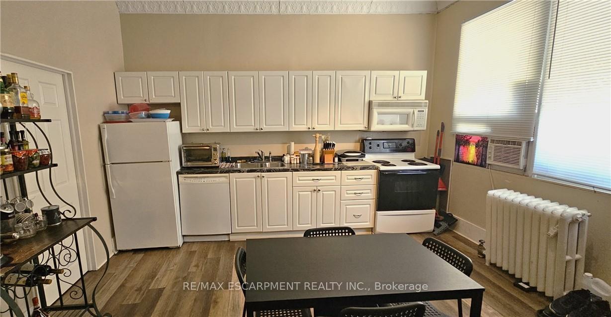 Photo 5 of 74 Locke Street N, Hamilton, Strathcona — HOMEH