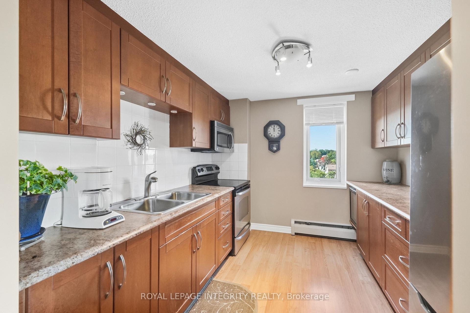 Photo 8 of Unit 604, 915 Elmsmere Road, Ottawa, Beacon Hill South — HOMEH
