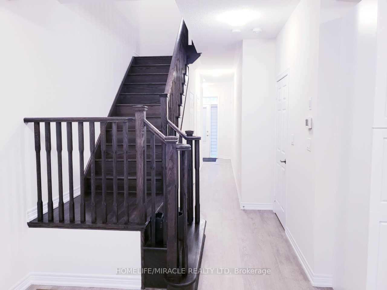 Photo 2 of 332 Bonnieglen Farm Boulevard, Caledon, Rural Caledon — HOMEH
