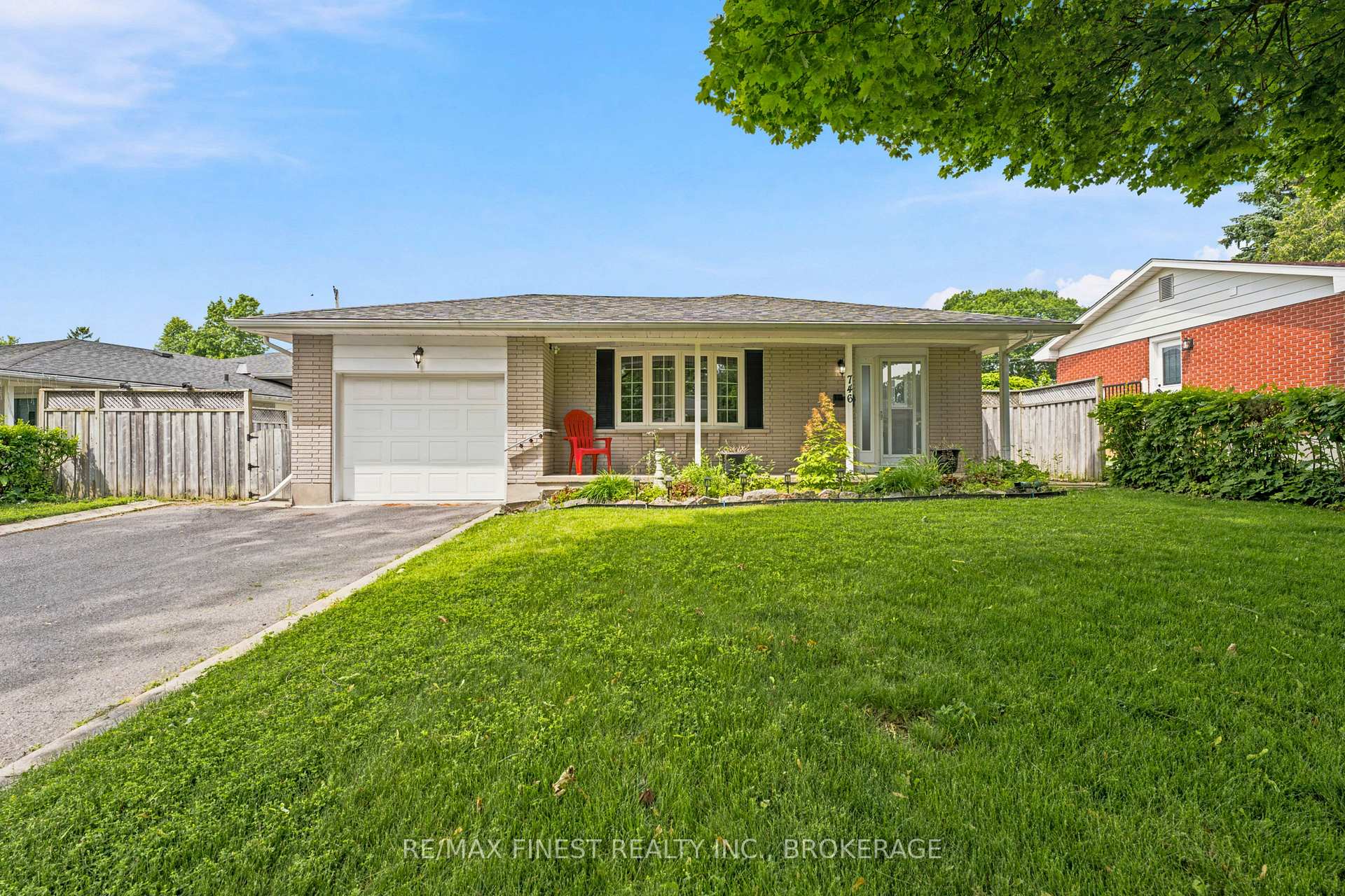 Photo 2 of 746 Laidlaw Crescent, Kingston, South of Taylor-Kidd Blvd — HOMEH