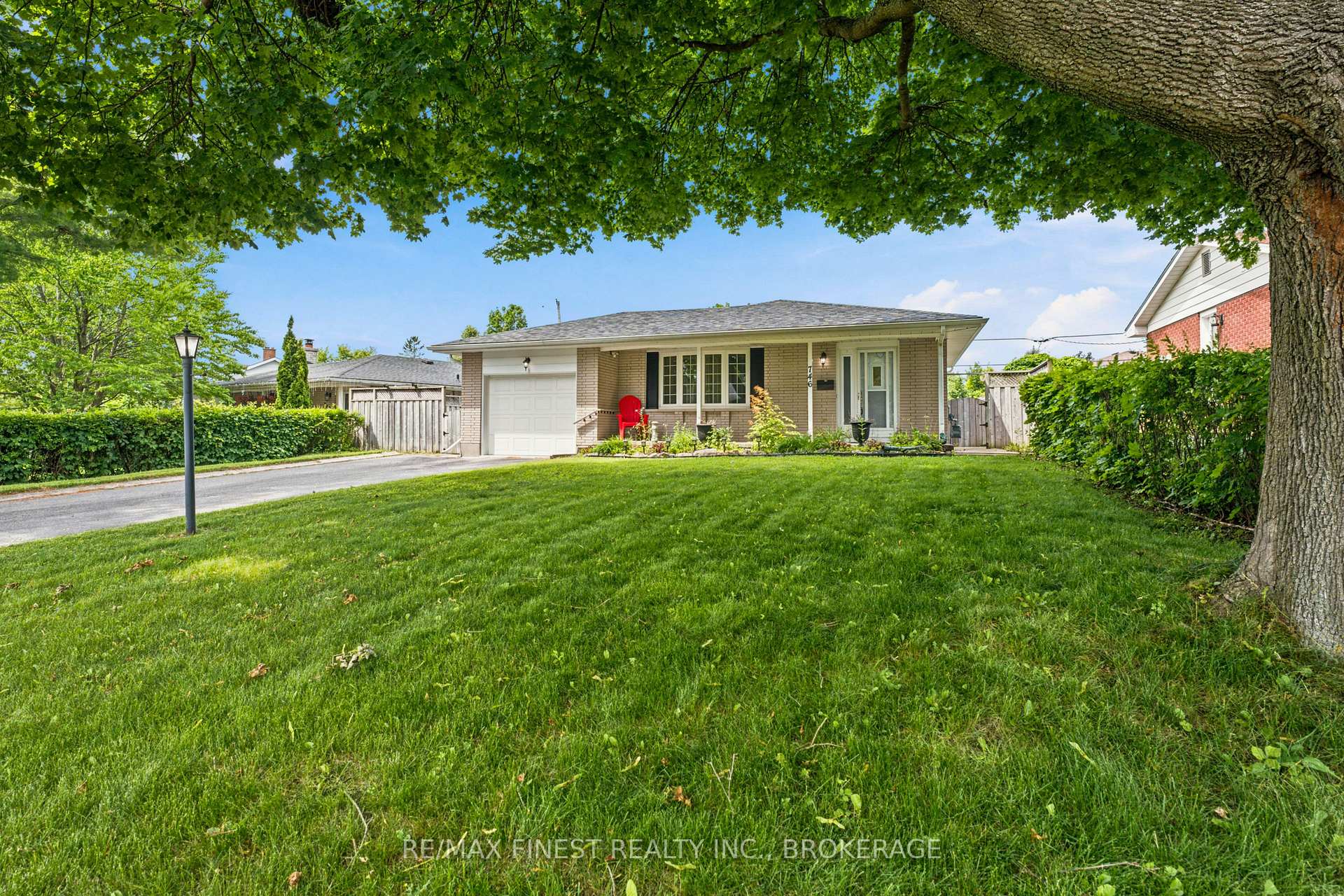 Photo 4 of 746 Laidlaw Crescent, Kingston, South of Taylor-Kidd Blvd — HOMEH
