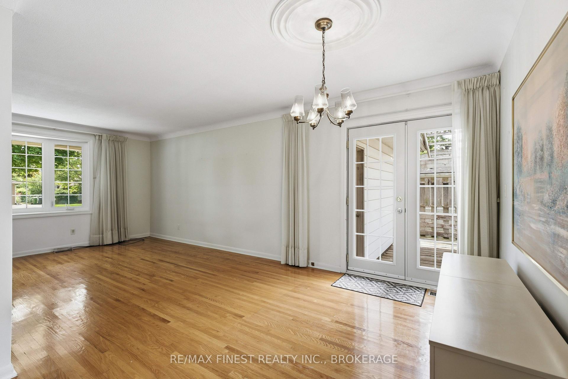 Photo 17 of 746 Laidlaw Crescent, Kingston, South of Taylor-Kidd Blvd — HOMEH