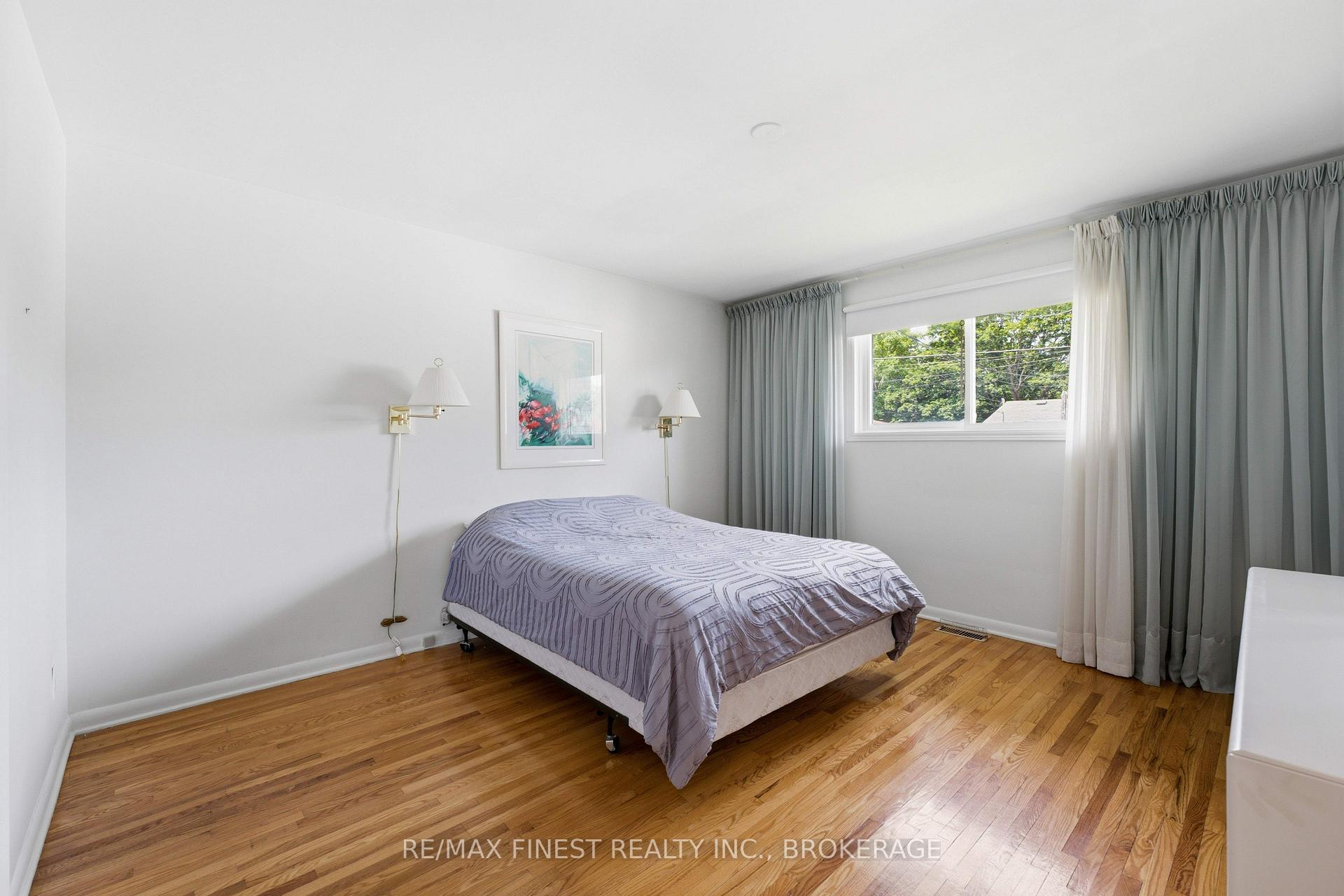 Photo 20 of 746 Laidlaw Crescent, Kingston, South of Taylor-Kidd Blvd — HOMEH