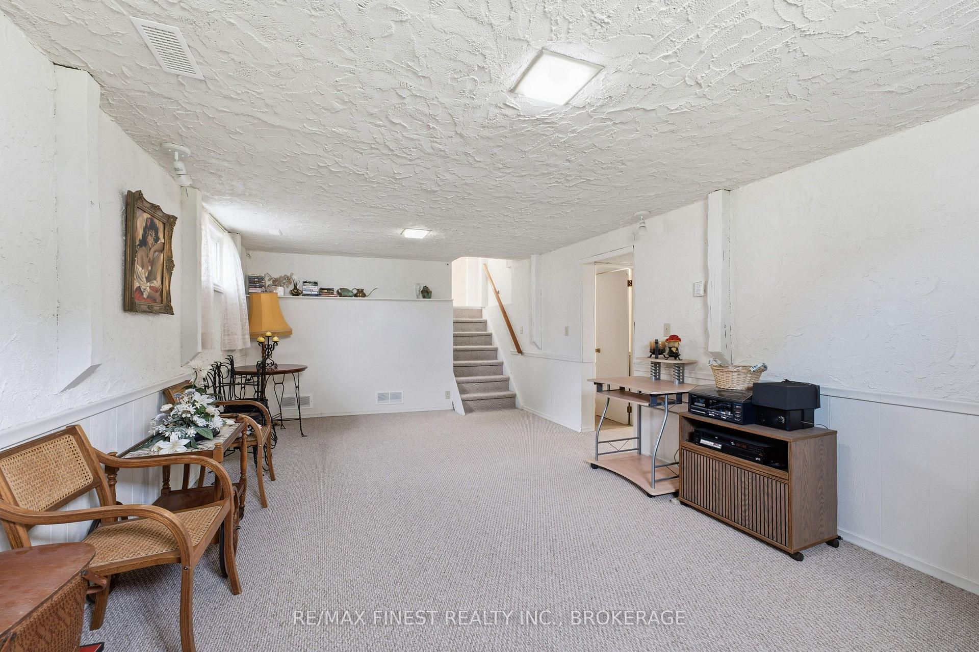 Photo 29 of 746 Laidlaw Crescent, Kingston, South of Taylor-Kidd Blvd — HOMEH