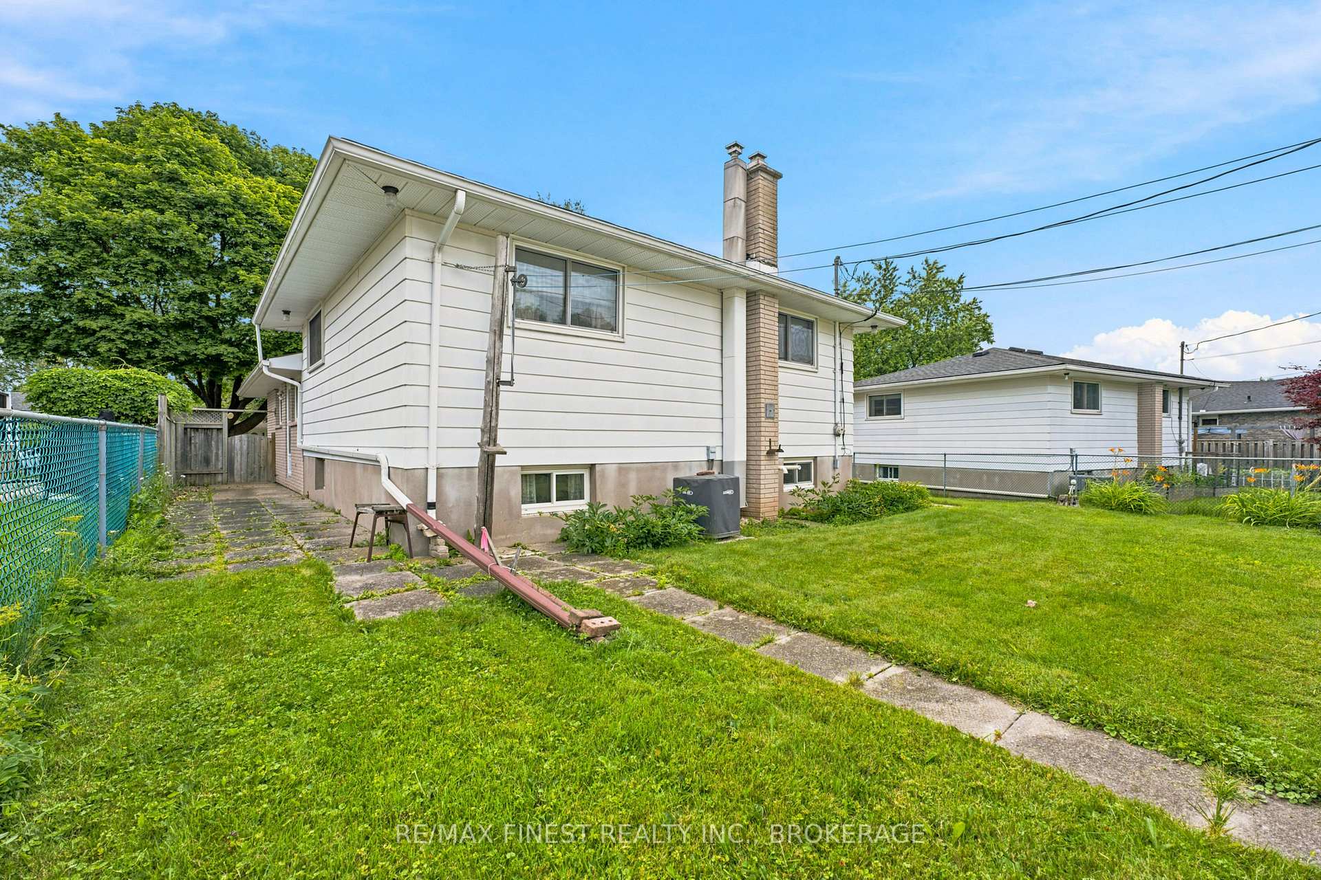 Photo 37 of 746 Laidlaw Crescent, Kingston, South of Taylor-Kidd Blvd — HOMEH
