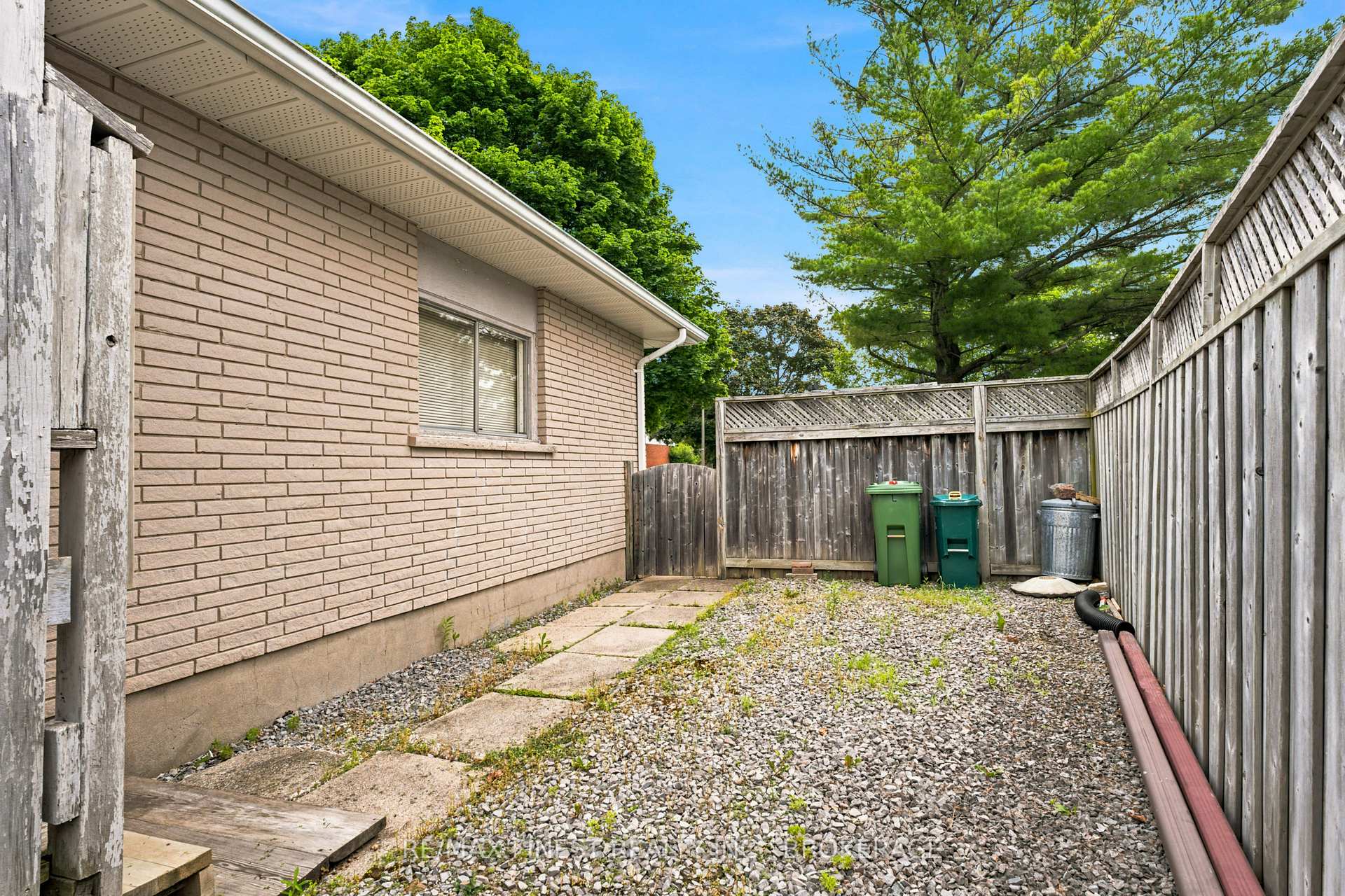 Photo 43 of 746 Laidlaw Crescent, Kingston, South of Taylor-Kidd Blvd — HOMEH