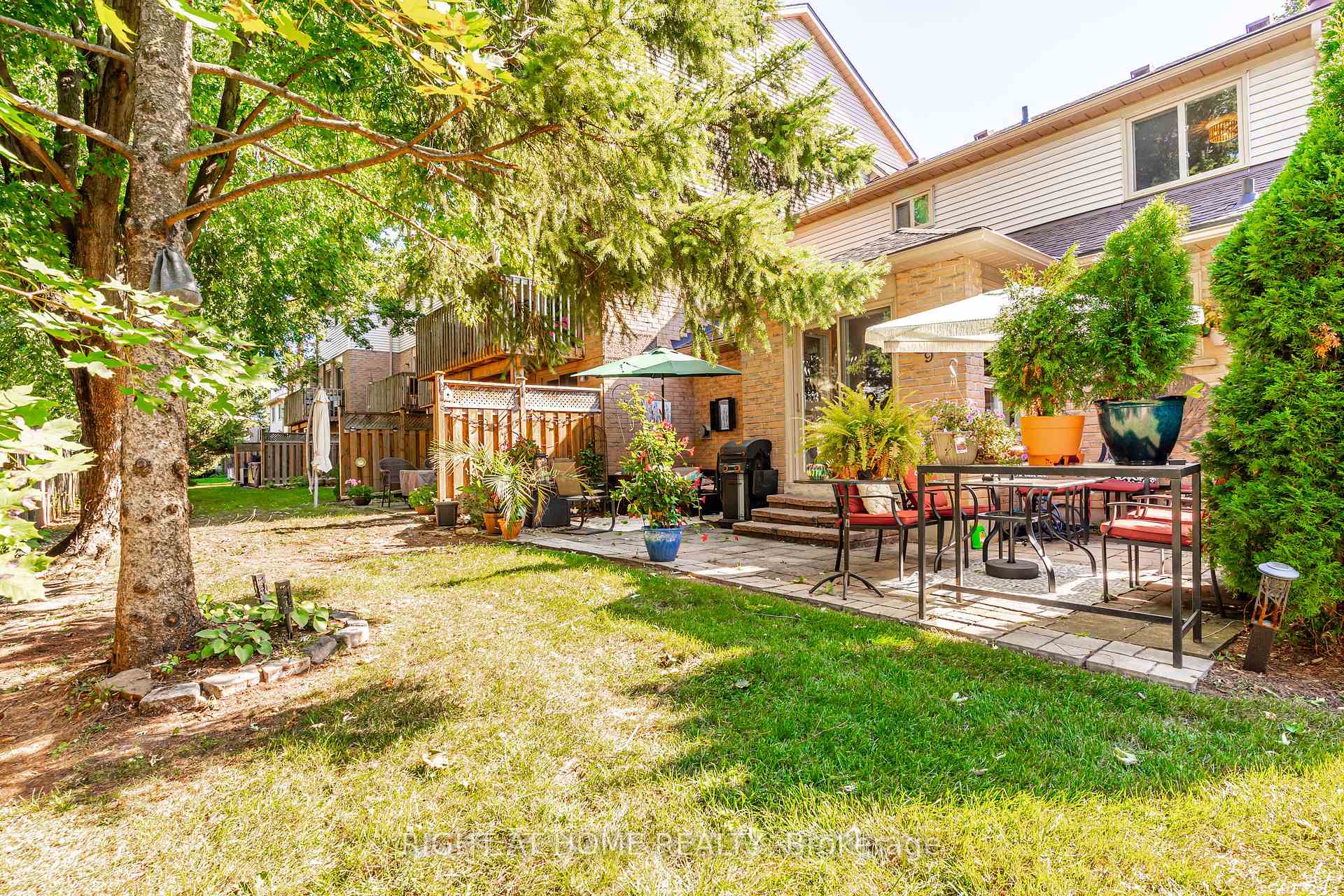 Photo 41 of Unit 9, 2272 Mowat Avenue, Oakville, River Oaks — HOMEH