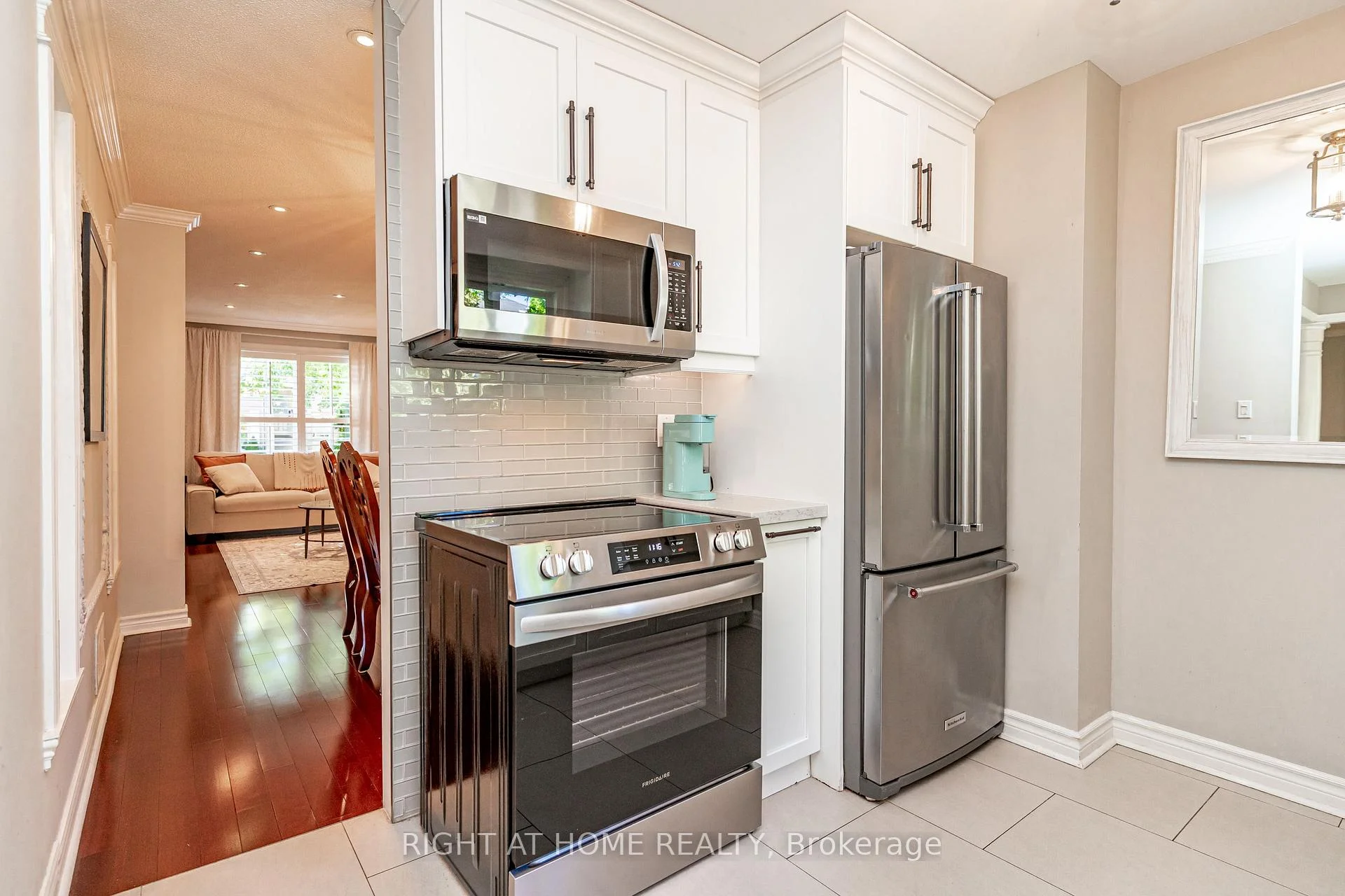 Photo 20 of Unit 9, 2272 Mowat Avenue, Oakville, River Oaks — HOMEH