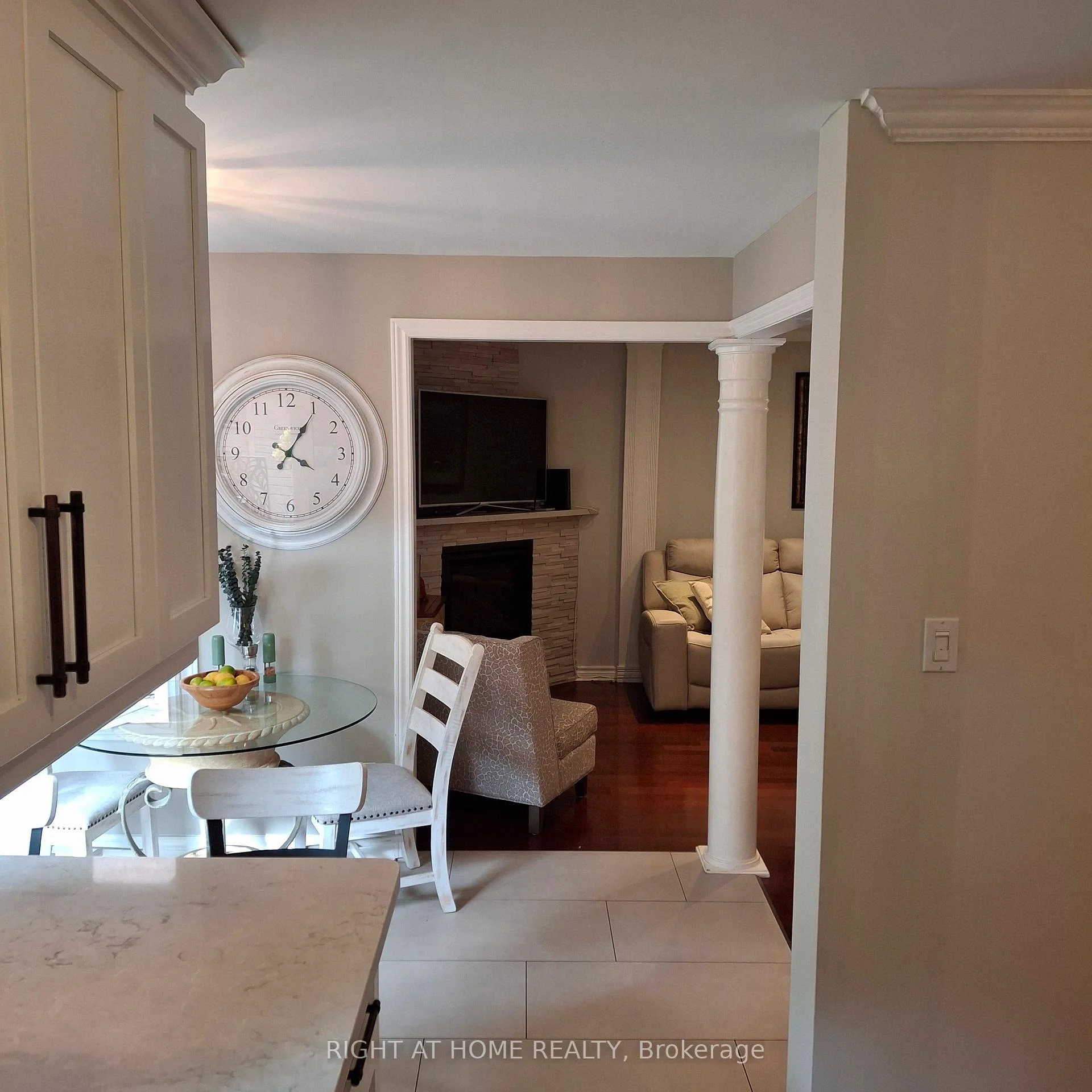 Photo 23 of Unit 9, 2272 Mowat Avenue, Oakville, River Oaks — HOMEH