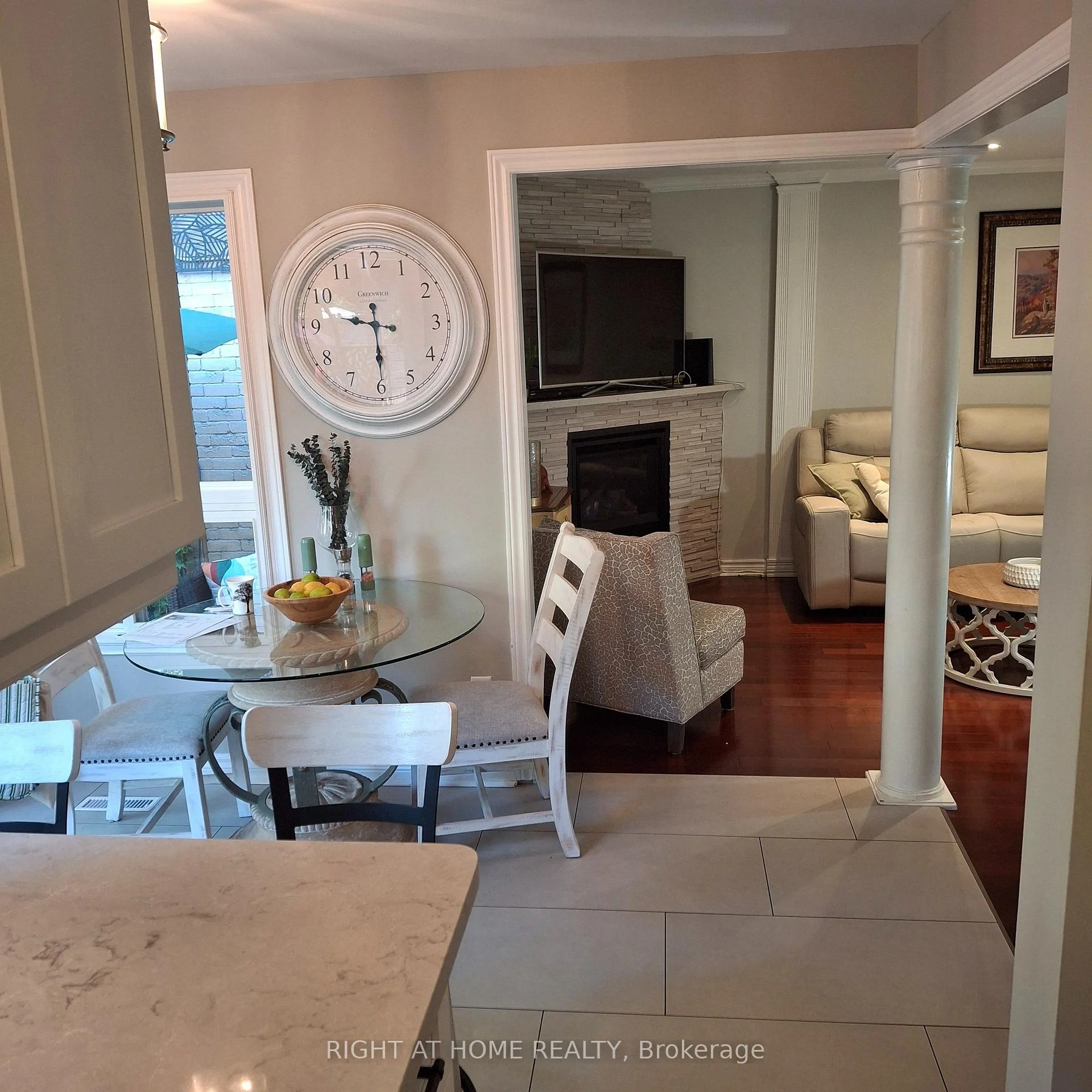 Photo 24 of Unit 9, 2272 Mowat Avenue, Oakville, River Oaks — HOMEH
