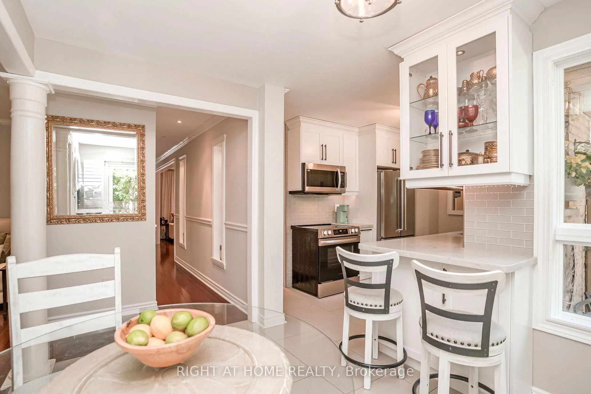Photo 19 of Unit 9, 2272 Mowat Avenue, Oakville, River Oaks — HOMEH