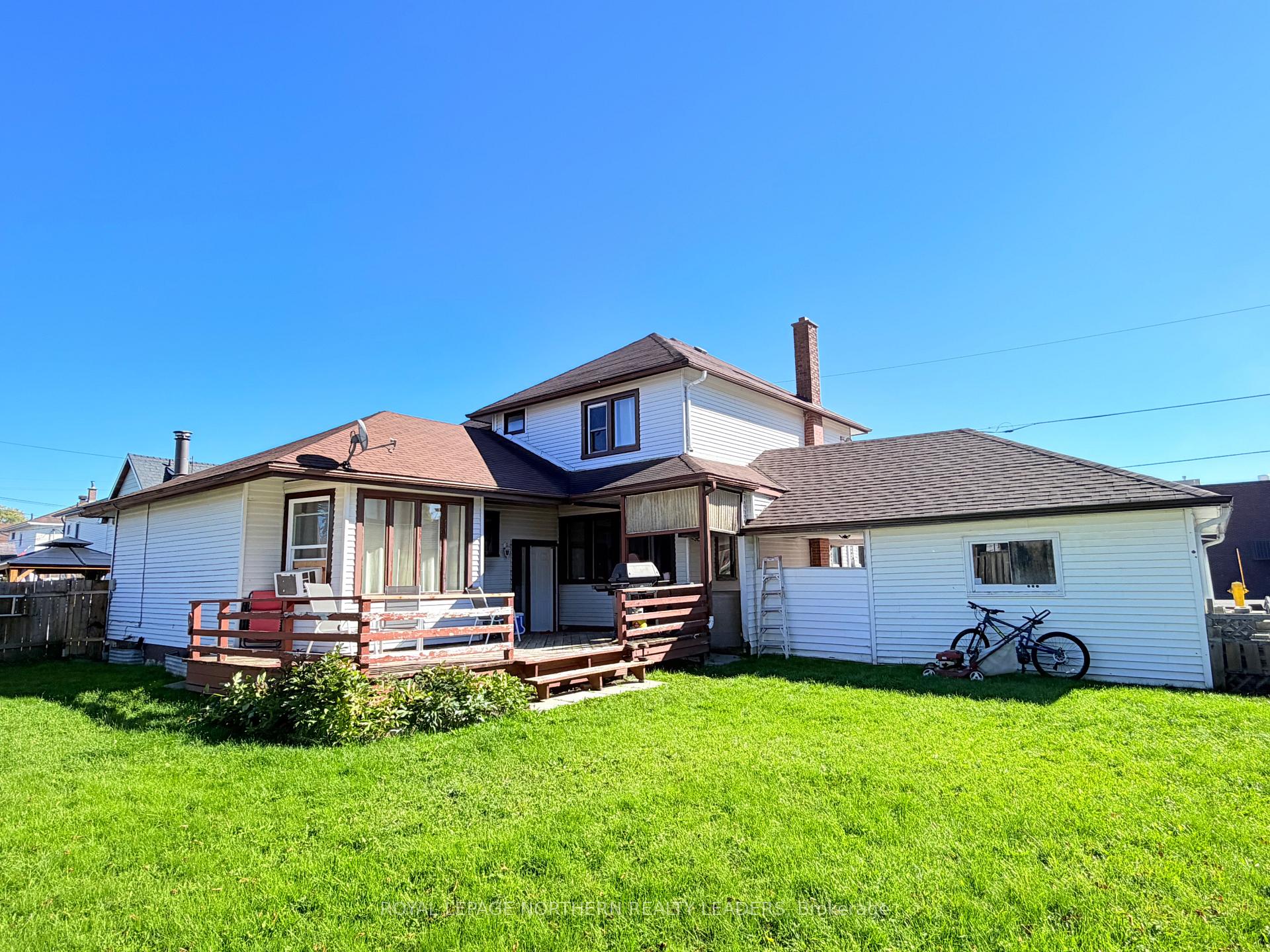 Photo 4 of 20 Powell Avenue, Timmins, SP - Main Area — HOMEH