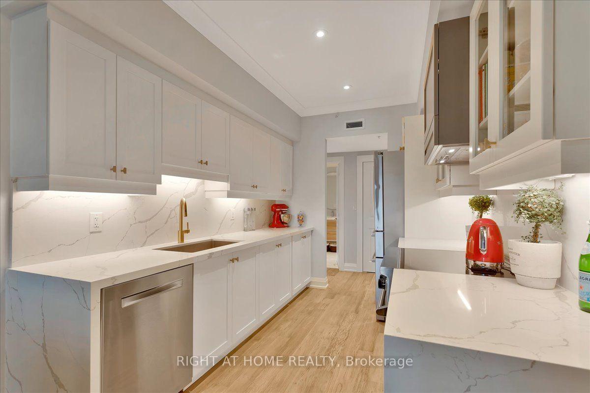 Photo 12 of Unit 302, 20 Koda Street, Barrie, Rural Barrie Southwest — HOMEH