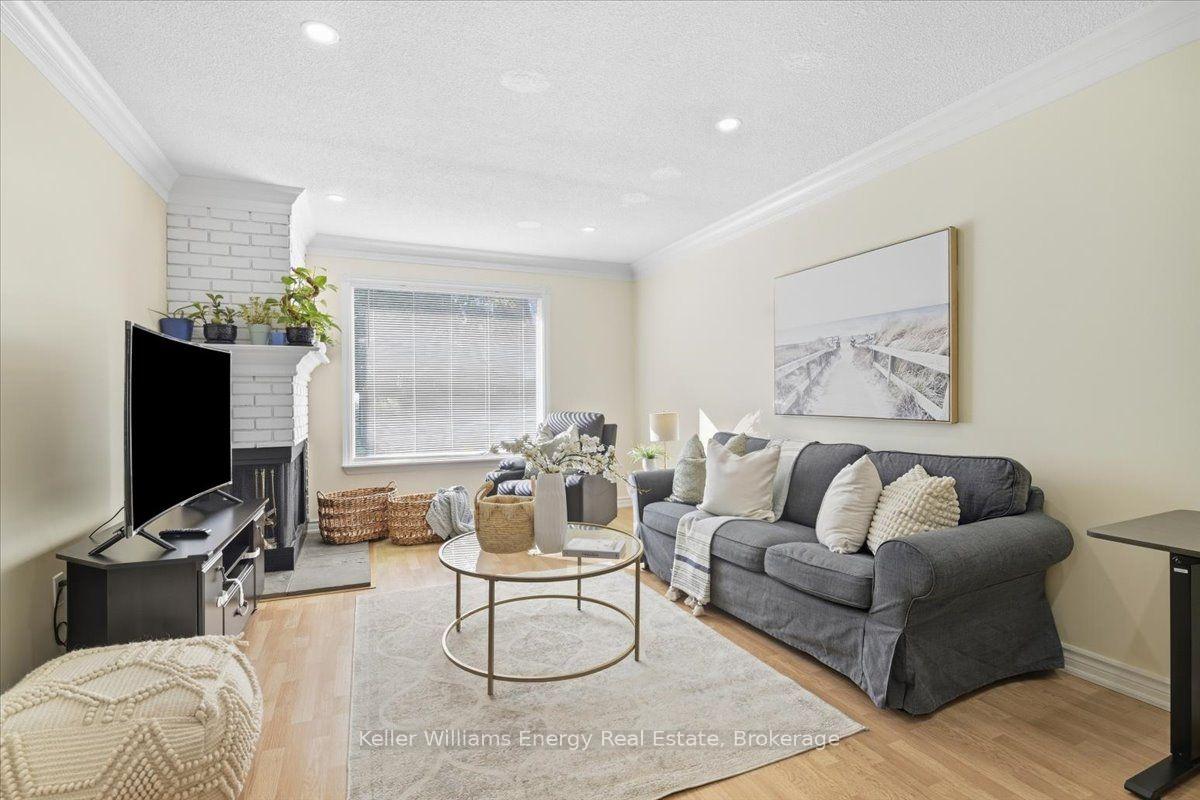 Photo 10 of 1569 Geta Circle, Pickering, Village East — HOMEH