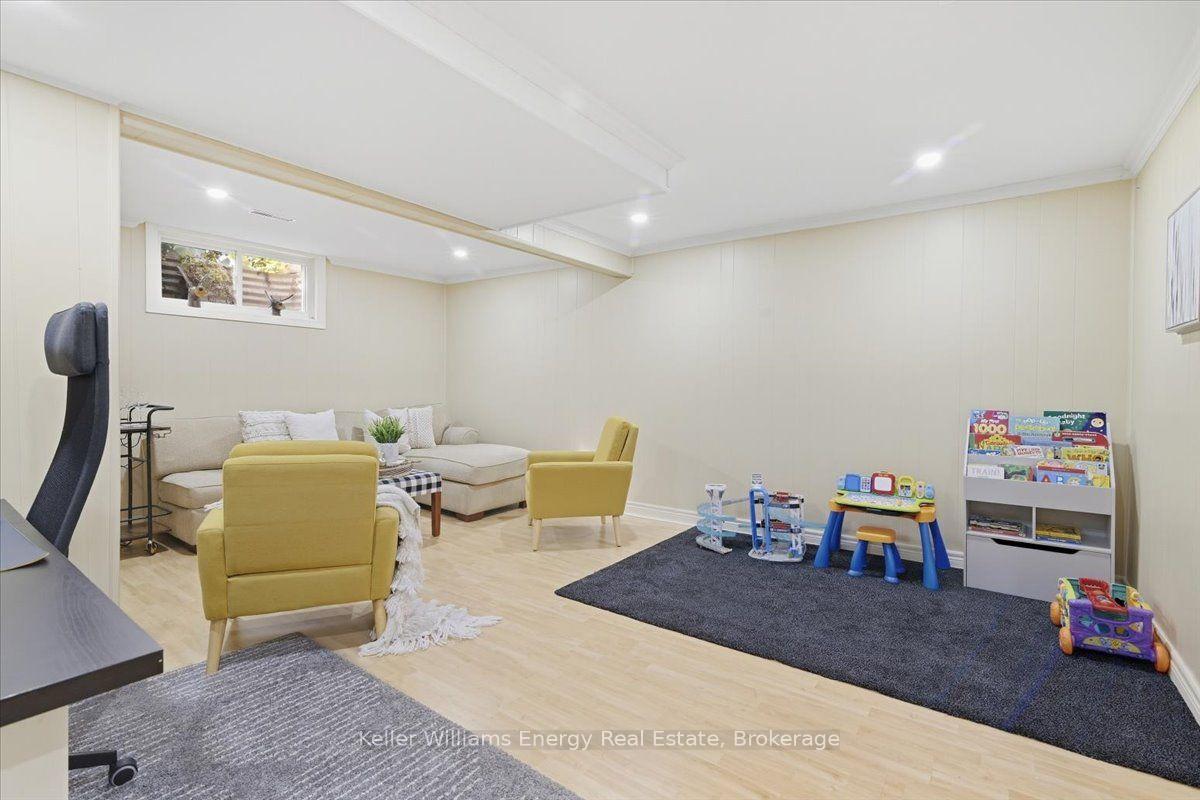 Photo 26 of 1569 Geta Circle, Pickering, Village East — HOMEH