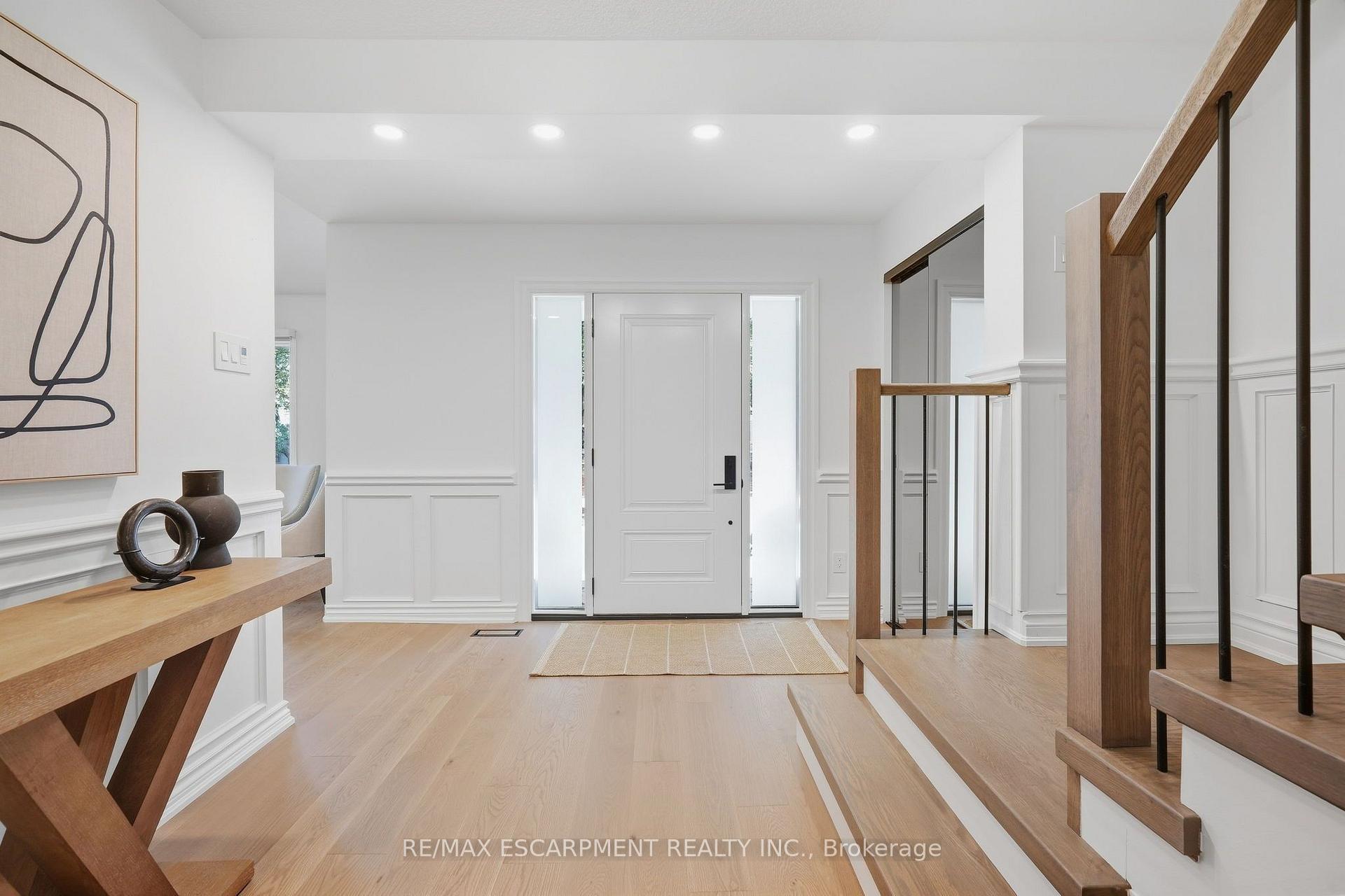 Photo 3 of 4159 Spruce Avenue, Burlington, Shoreacres — HOMEH