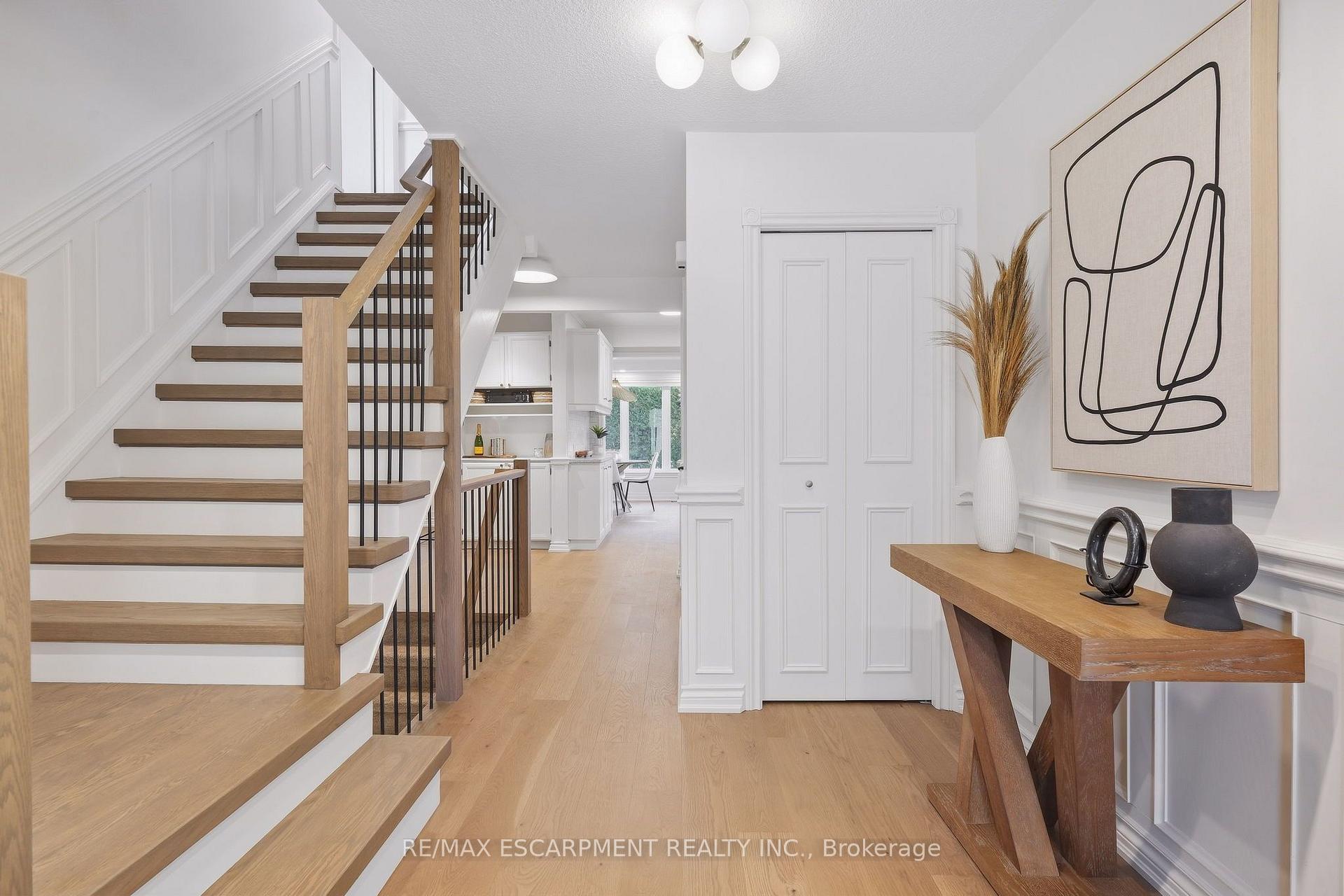 Photo 5 of 4159 Spruce Avenue, Burlington, Shoreacres — HOMEH