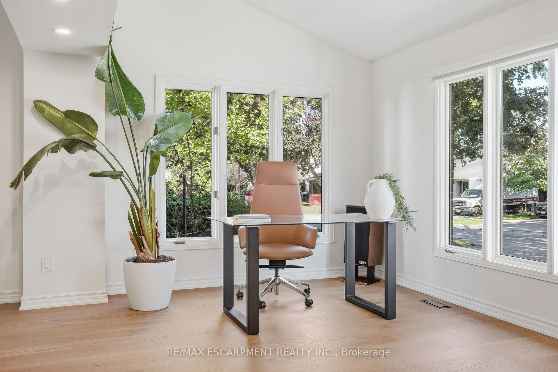 Photo 7 of 4159 Spruce Avenue, Burlington, Shoreacres — HOMEH