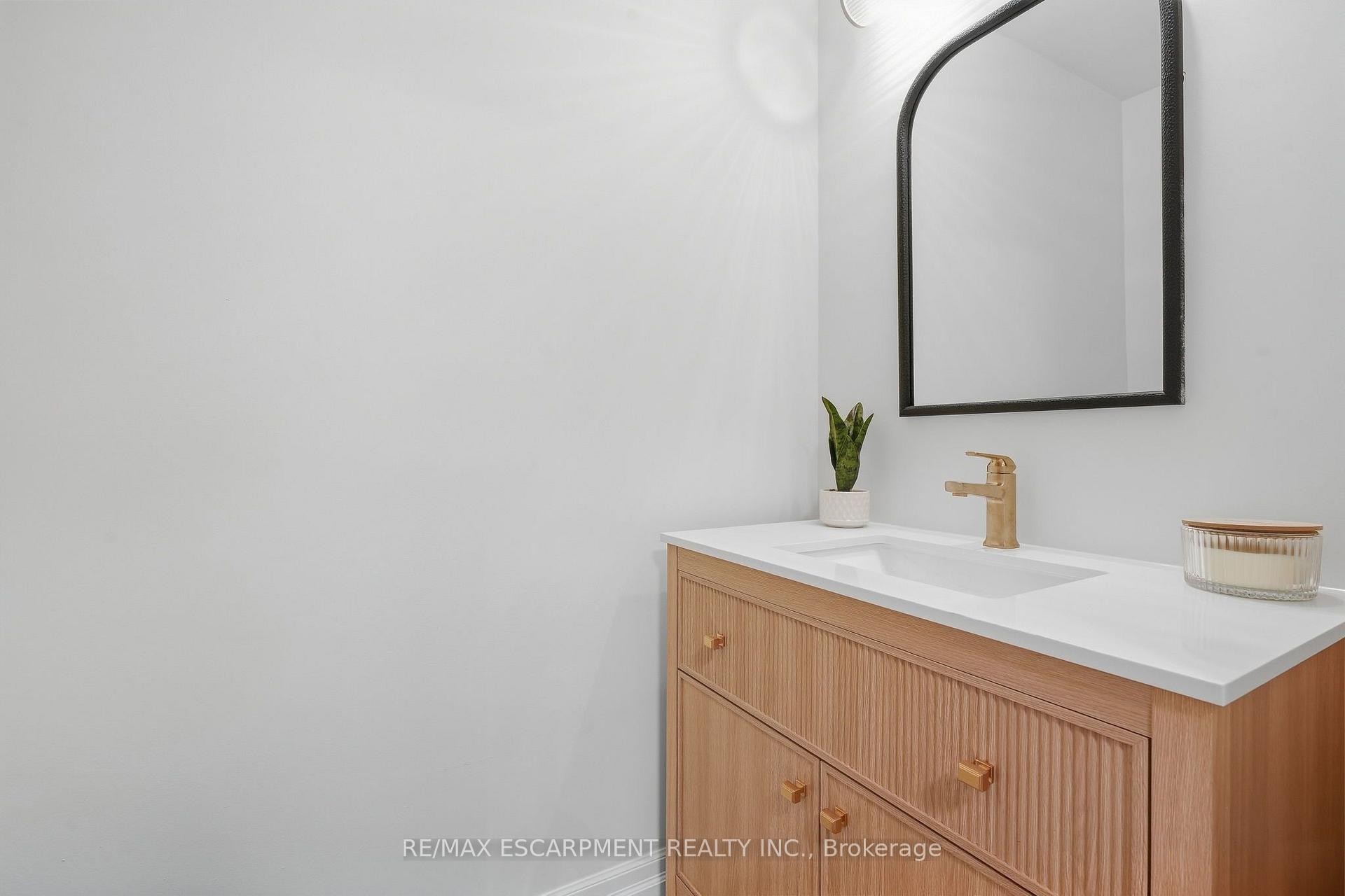 Photo 25 of 4159 Spruce Avenue, Burlington, Shoreacres — HOMEH