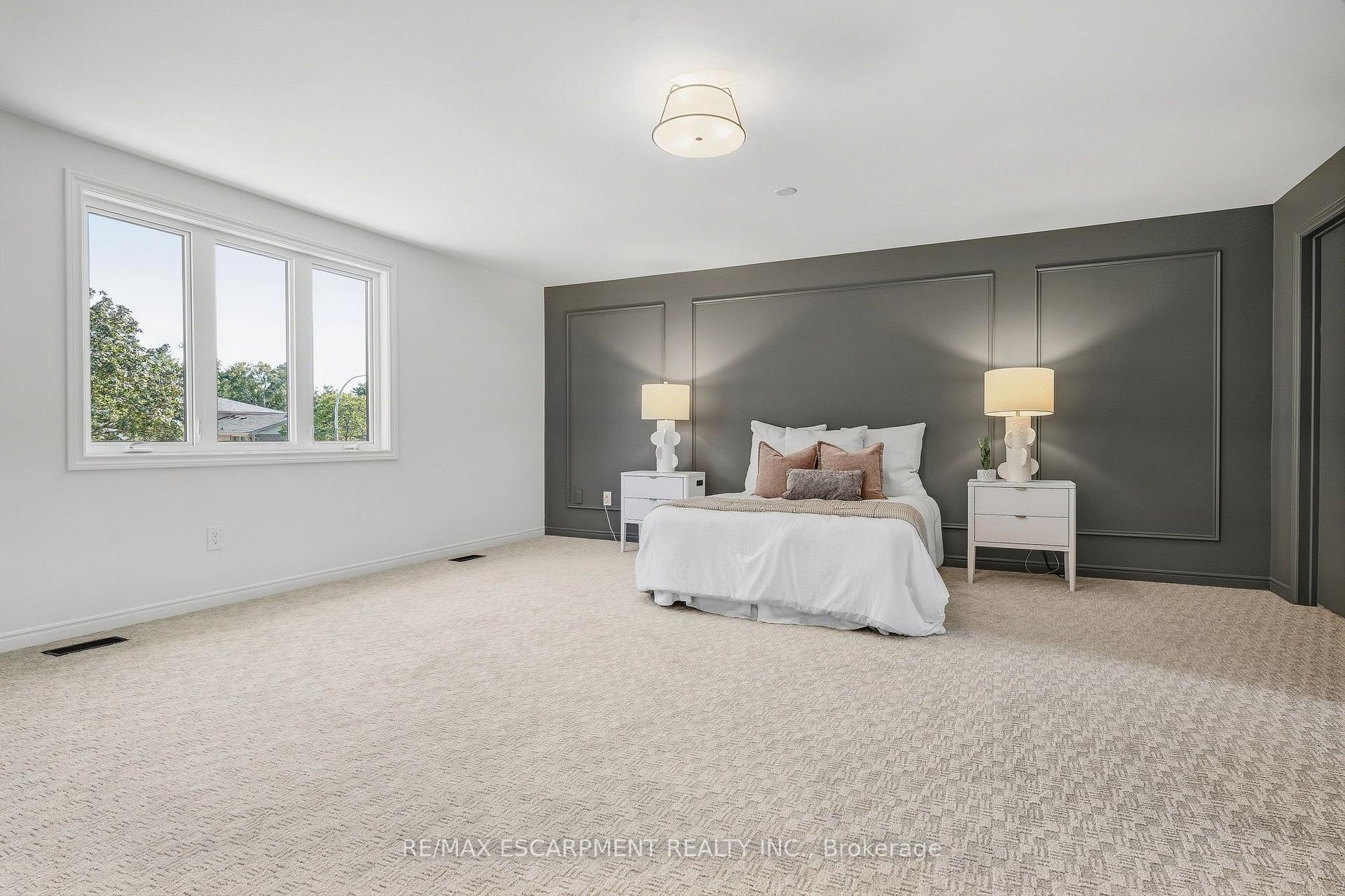 Photo 26 of 4159 Spruce Avenue, Burlington, Shoreacres — HOMEH