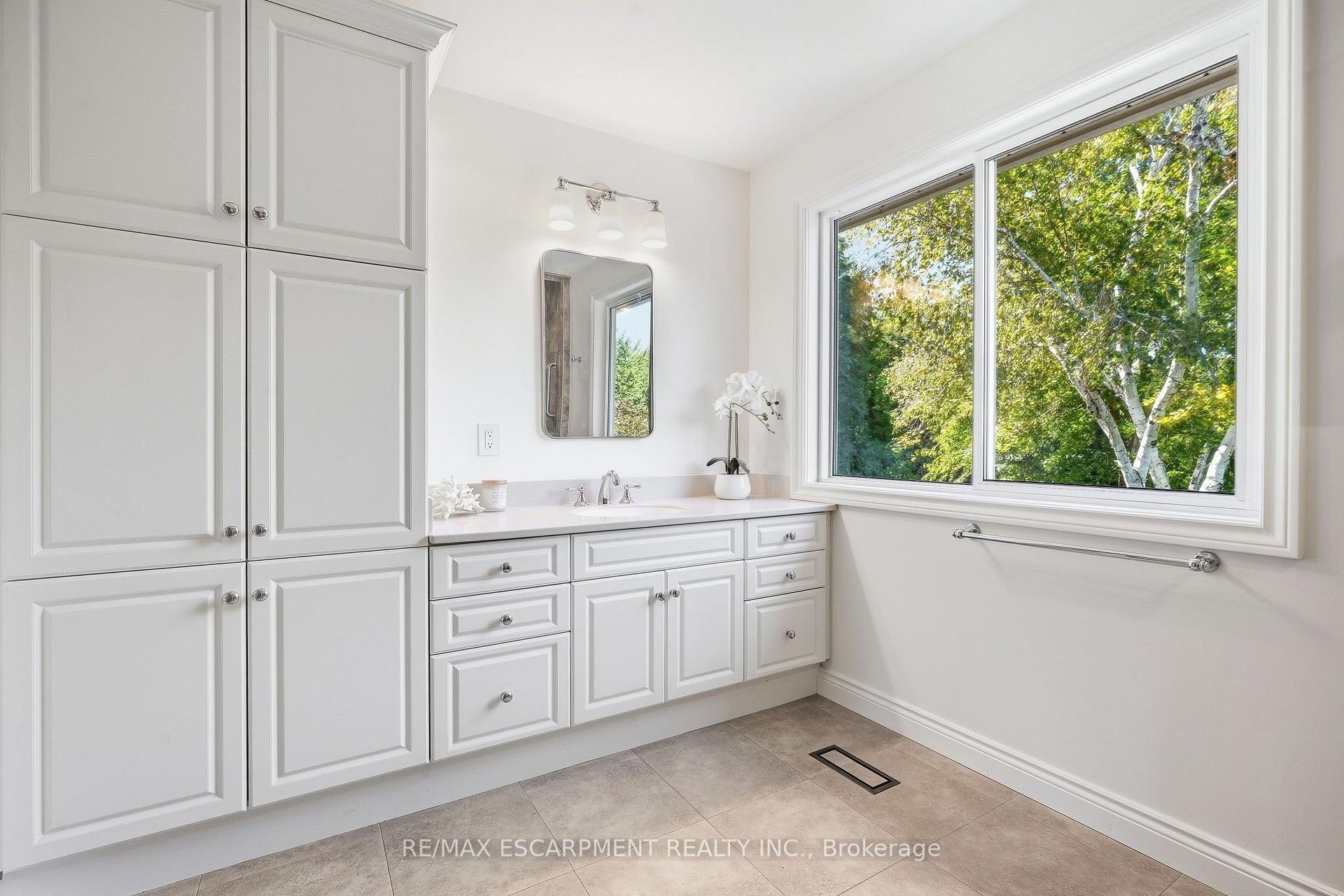 Photo 28 of 4159 Spruce Avenue, Burlington, Shoreacres — HOMEH