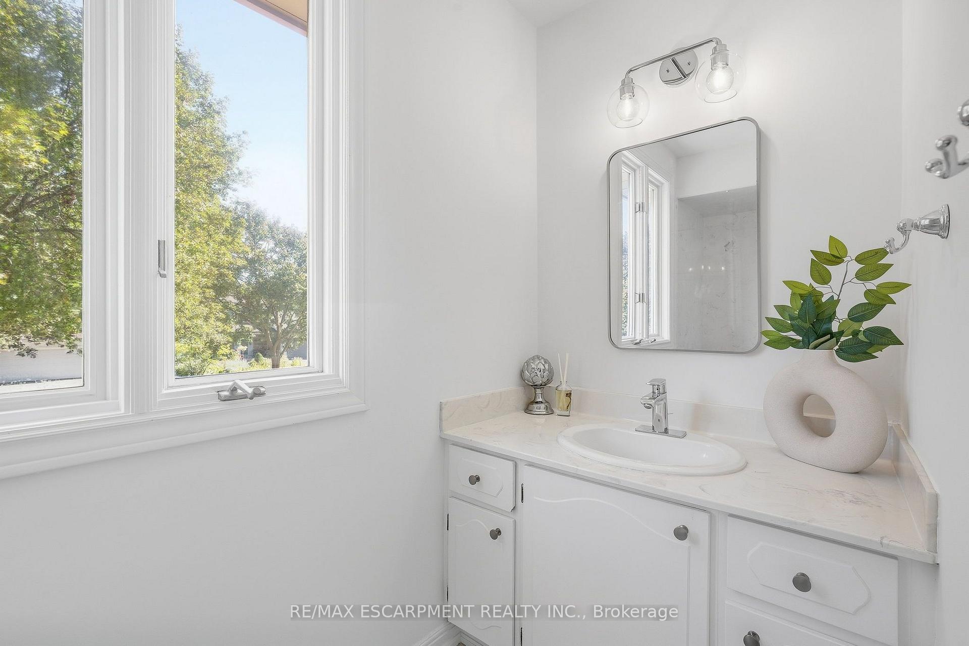 Photo 34 of 4159 Spruce Avenue, Burlington, Shoreacres — HOMEH