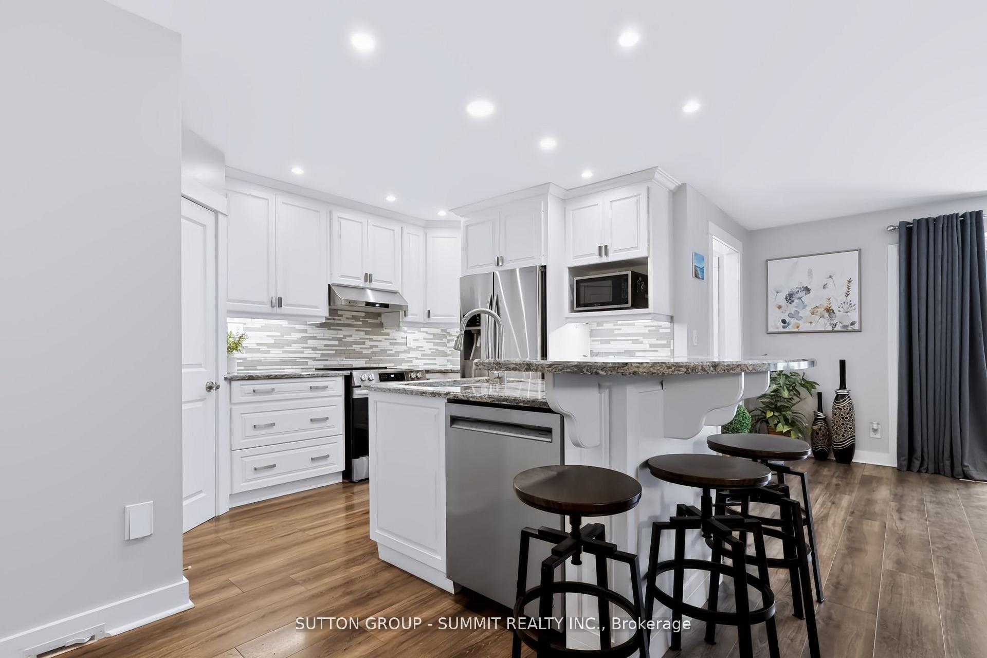 Photo 10 of 659 Cherrywood Drive, Burlington, LaSalle — HOMEH