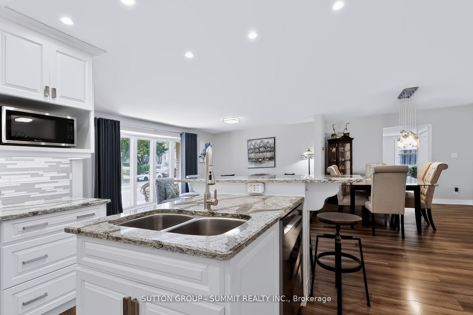 Photo 12 of 659 Cherrywood Drive, Burlington, LaSalle — HOMEH