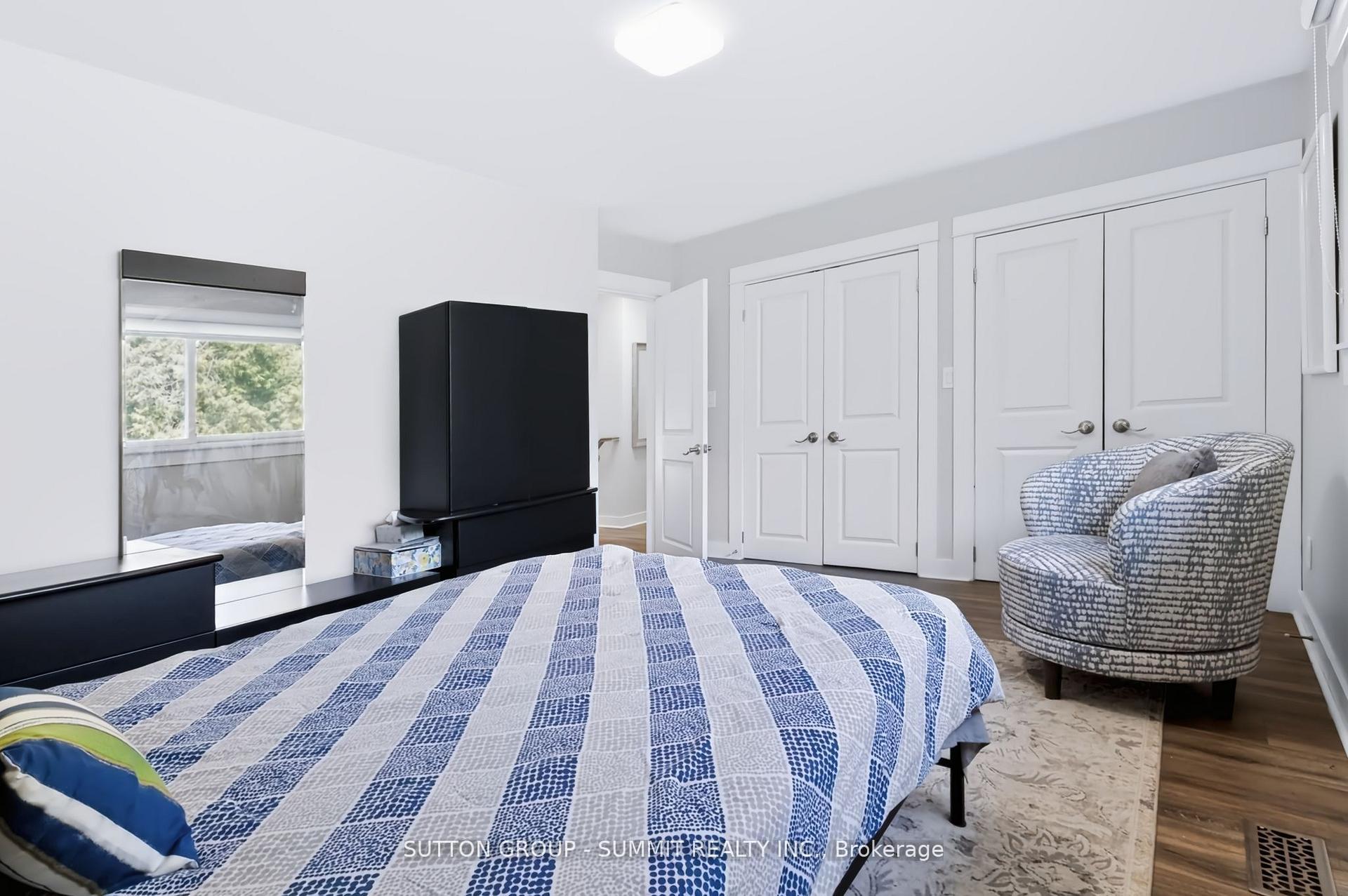 Photo 24 of 659 Cherrywood Drive, Burlington, LaSalle — HOMEH