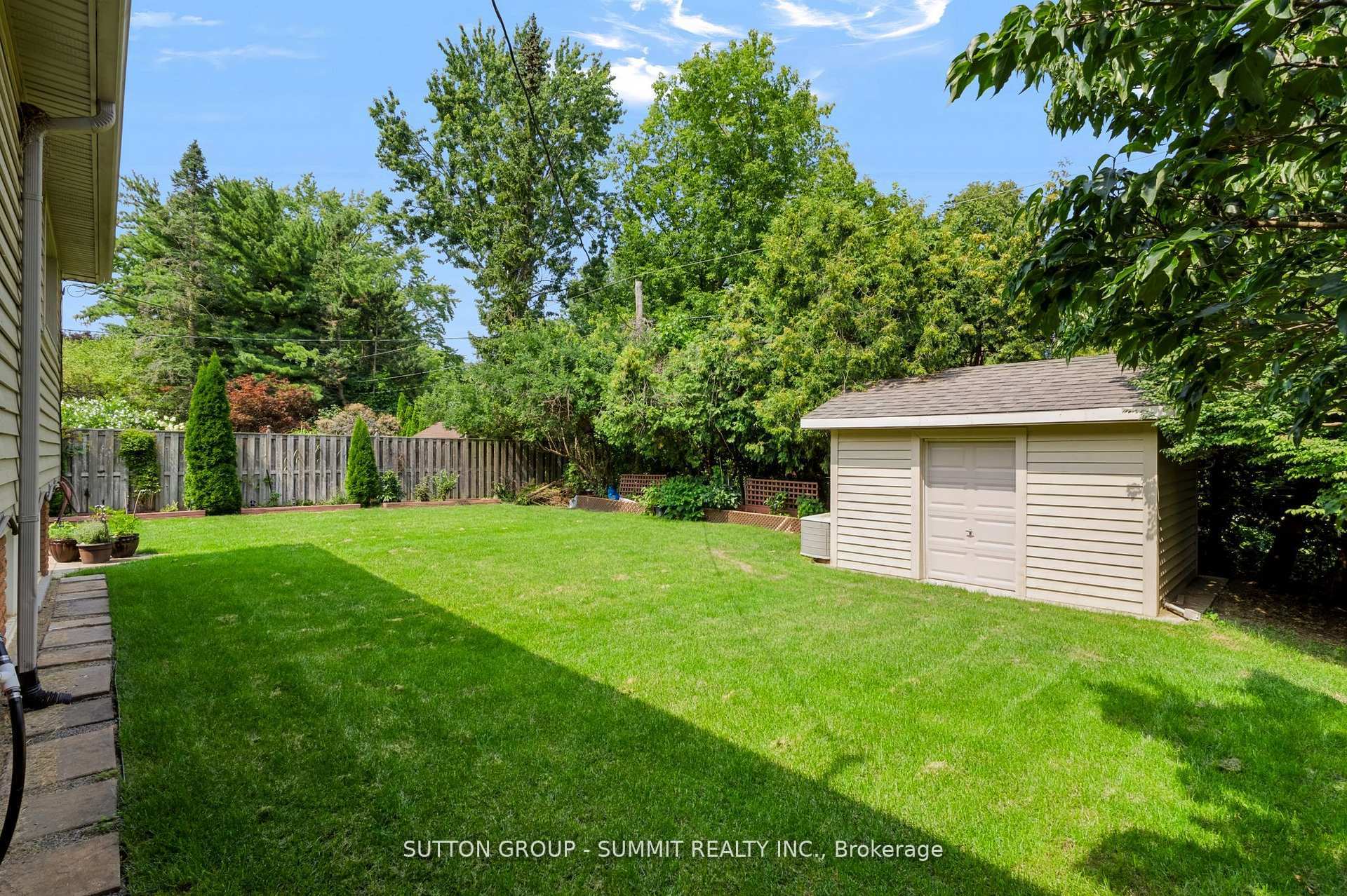 Photo 39 of 659 Cherrywood Drive, Burlington, LaSalle — HOMEH