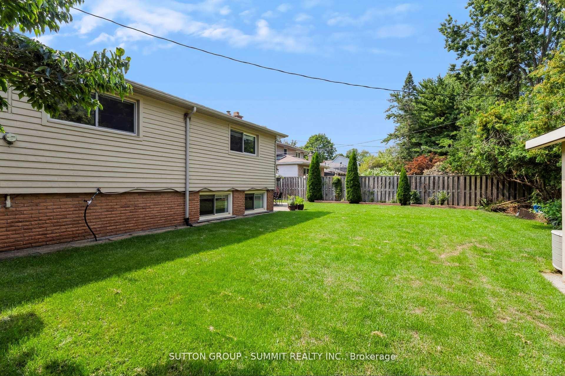 Photo 40 of 659 Cherrywood Drive, Burlington, LaSalle — HOMEH