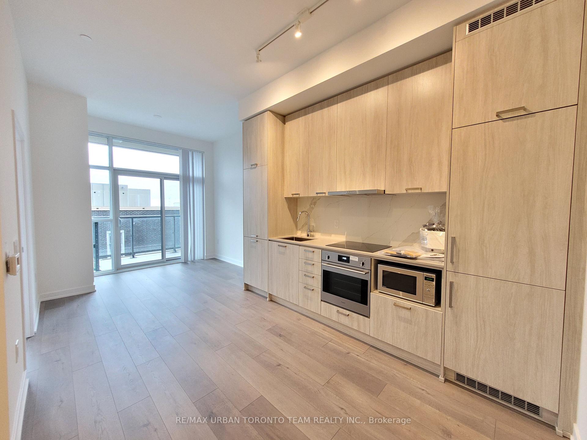 Photo 3 of Unit 306, 10 Honeycrisp Crescent, Vaughan, Vaughan Corporate Centre — HOMEH