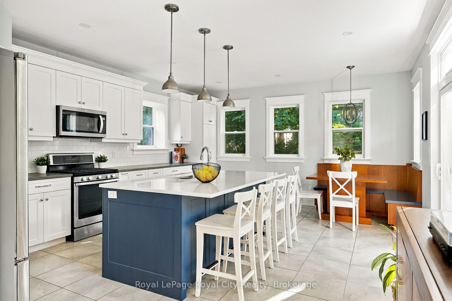 Photo 11 of 40 Lyon Avenue, Guelph, Exhibition Park — HOMEH