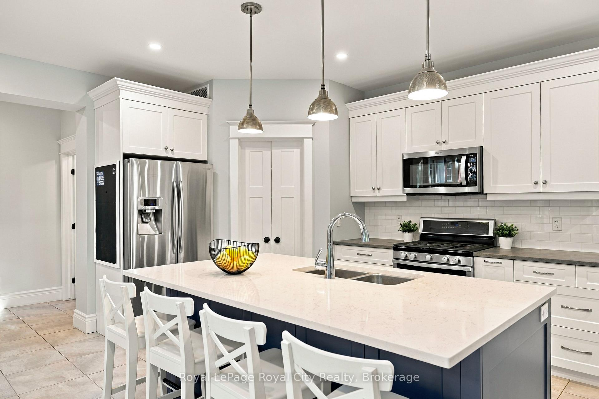 Photo 14 of 40 Lyon Avenue, Guelph, Exhibition Park — HOMEH