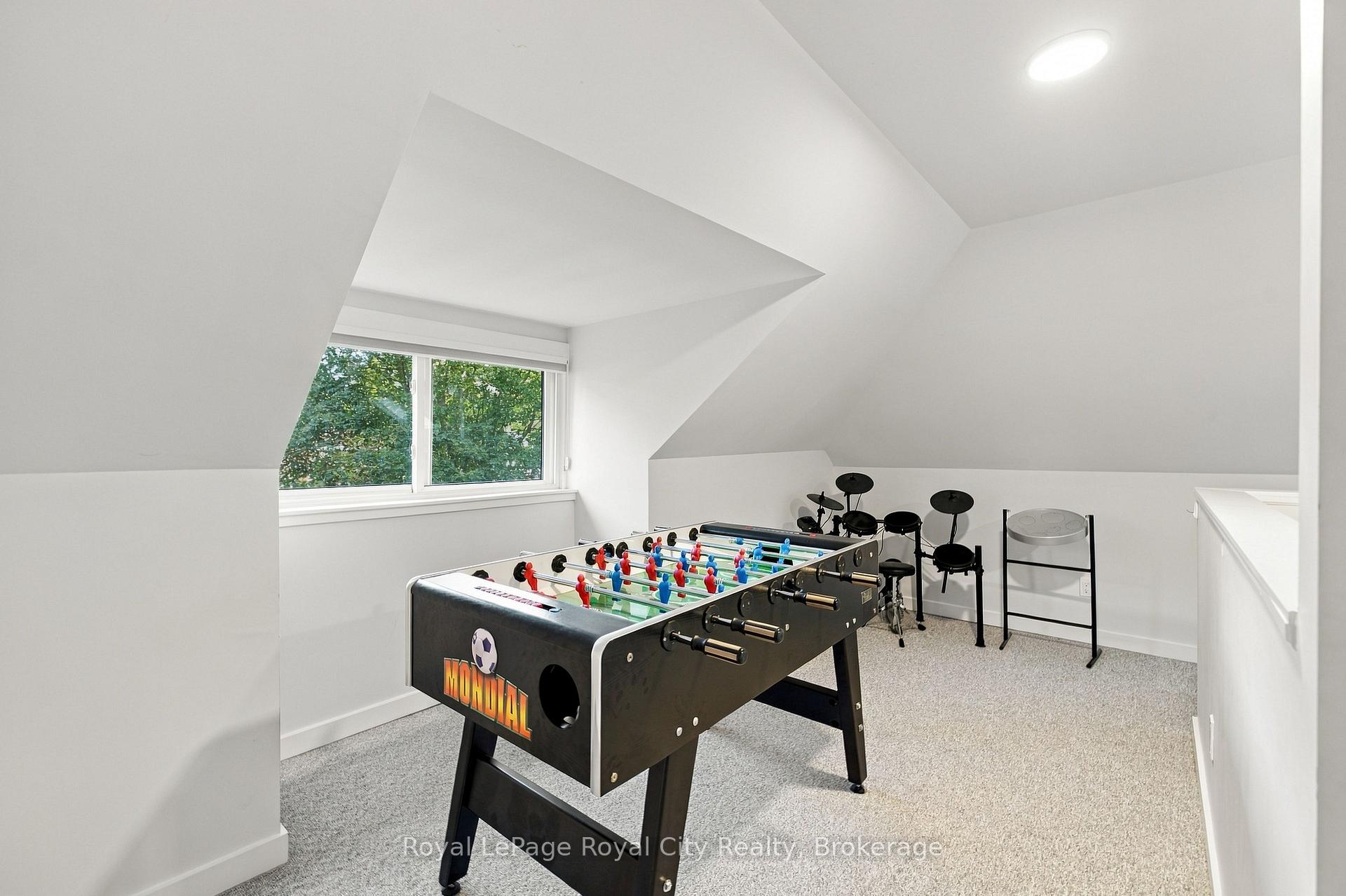 Photo 34 of 40 Lyon Avenue, Guelph, Exhibition Park — HOMEH
