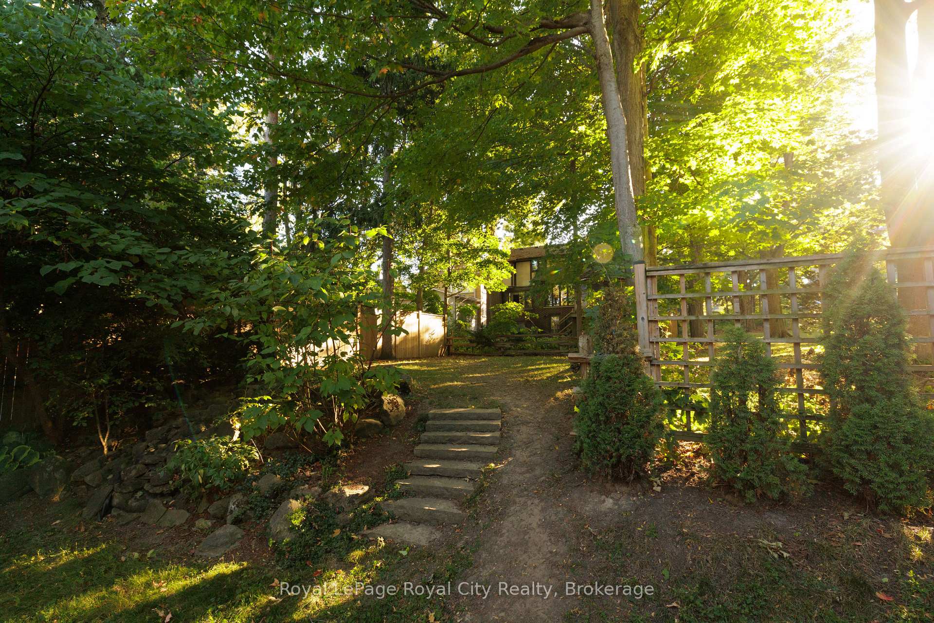 Photo 39 of 40 Lyon Avenue, Guelph, Exhibition Park — HOMEH