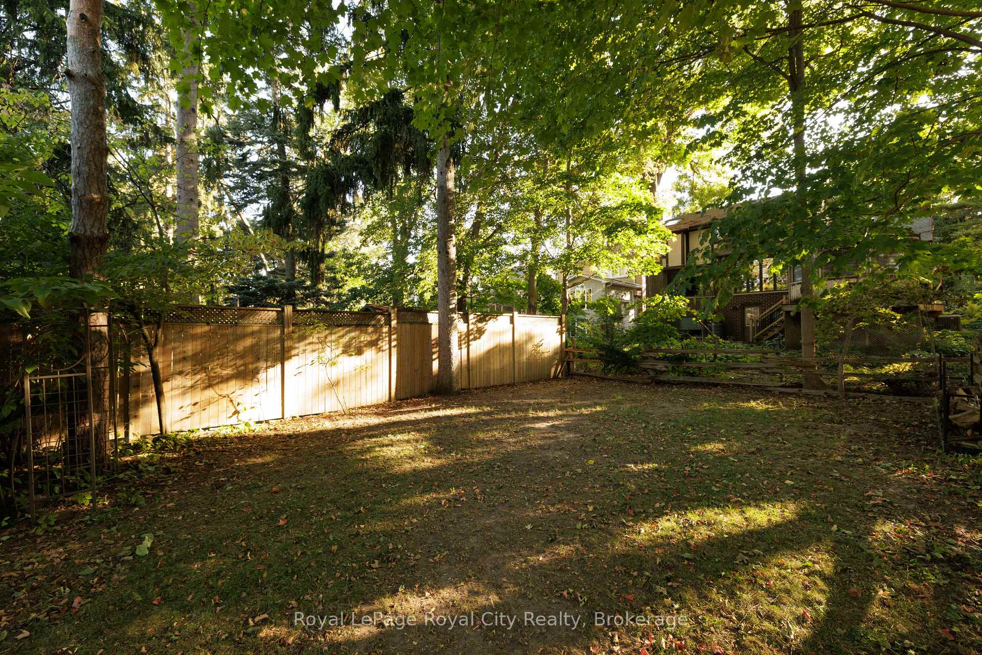 Photo 40 of 40 Lyon Avenue, Guelph, Exhibition Park — HOMEH