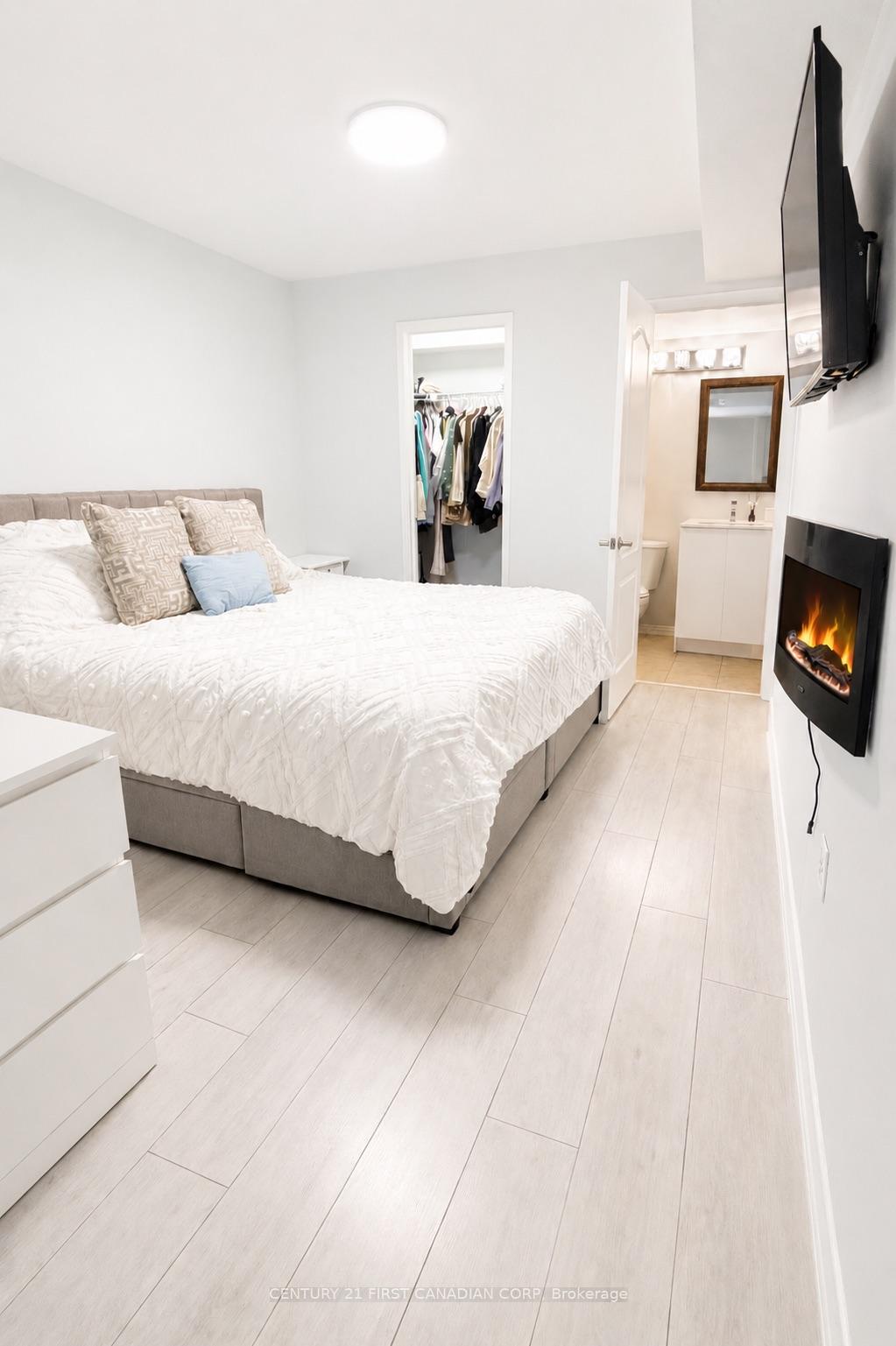 Photo 12 of Unit 2, 35 Hays Boulevard, Oakville, River Oaks — HOMEH
