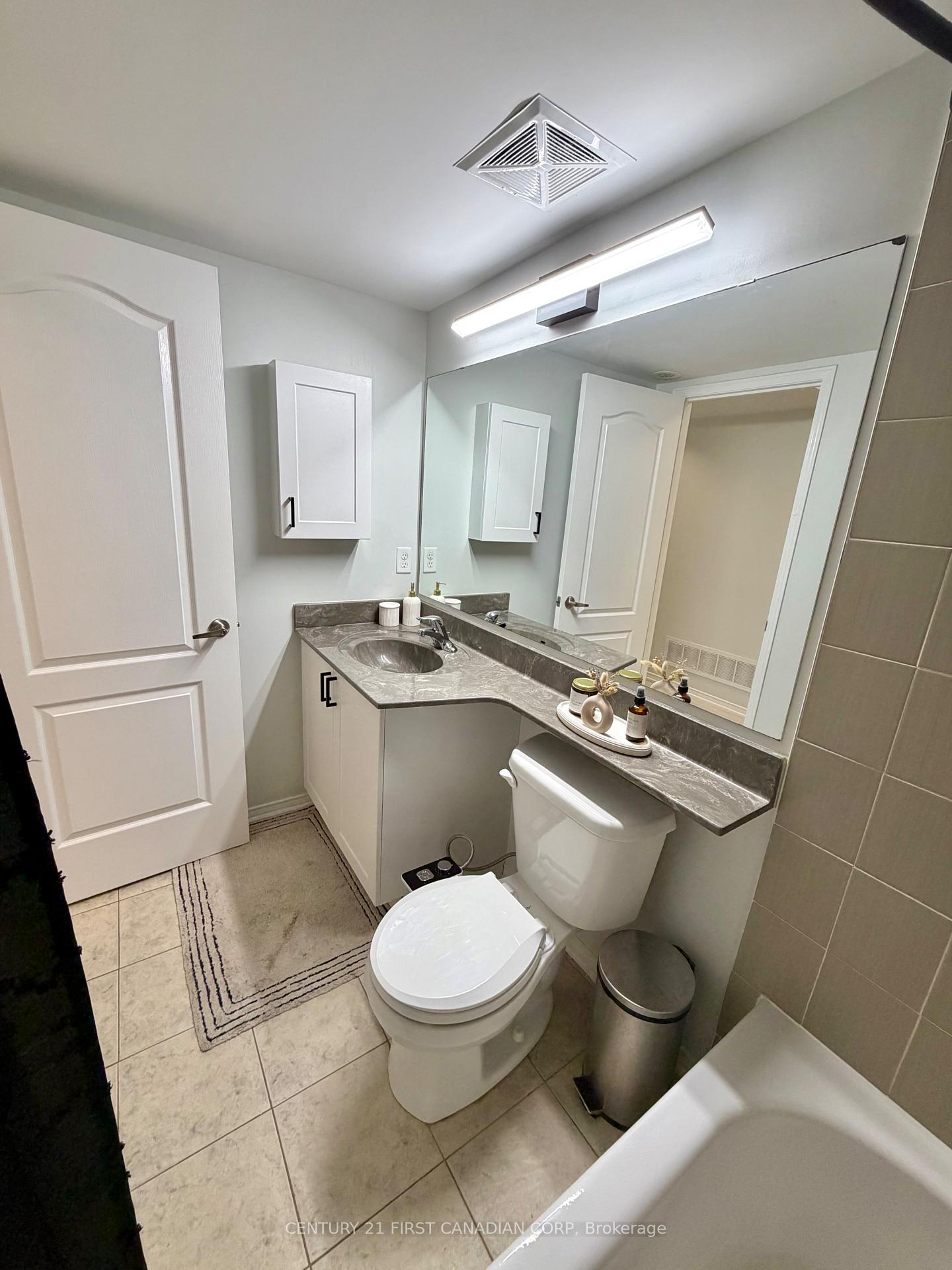 Photo 16 of Unit 2, 35 Hays Boulevard, Oakville, River Oaks — HOMEH