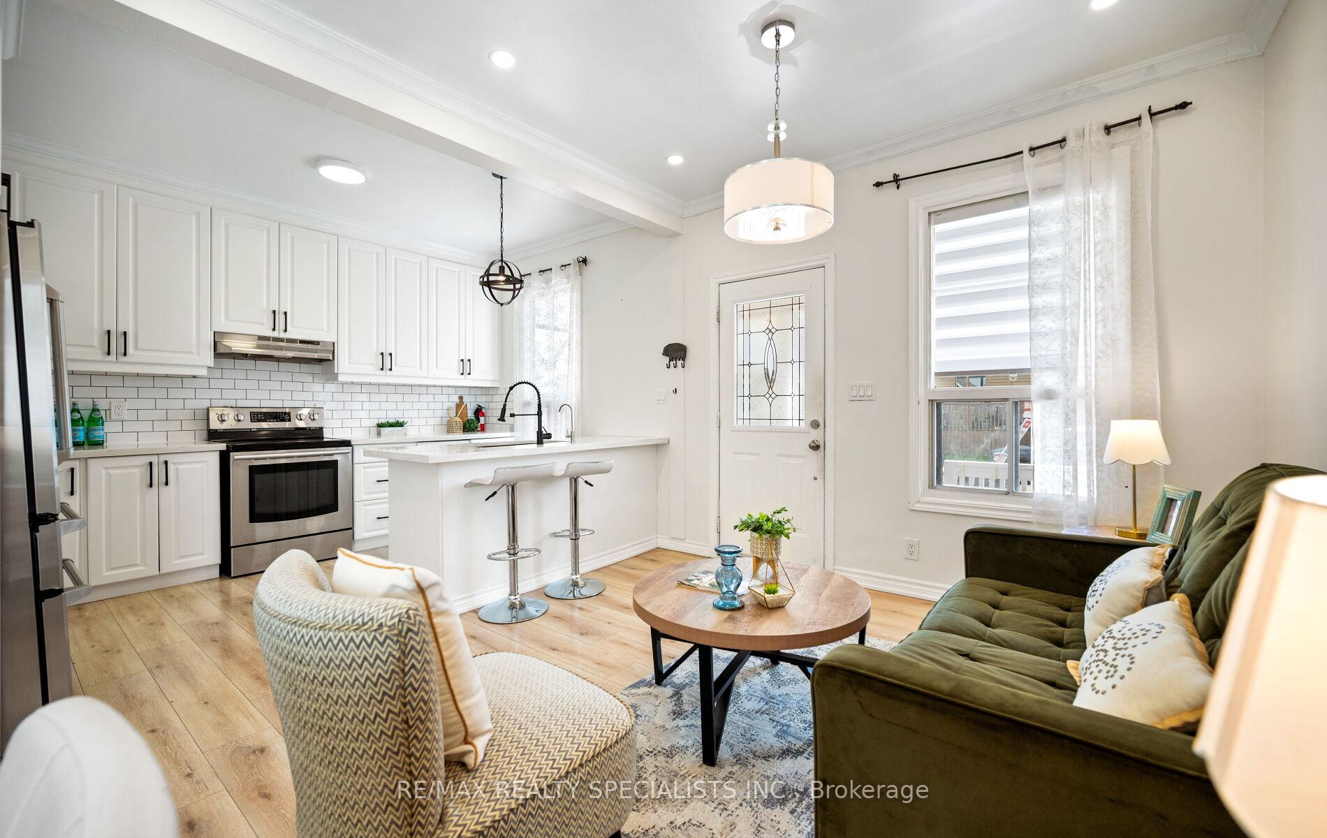 Photo 9 of 35 Britannia Avenue, Hamilton, Crown Point — HOMEH