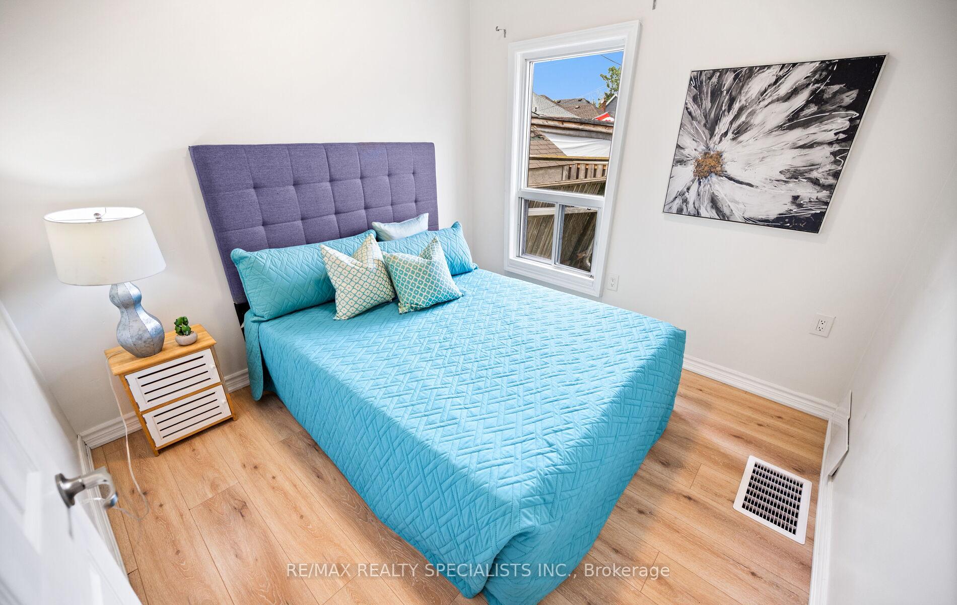 Photo 20 of 35 Britannia Avenue, Hamilton, Crown Point — HOMEH