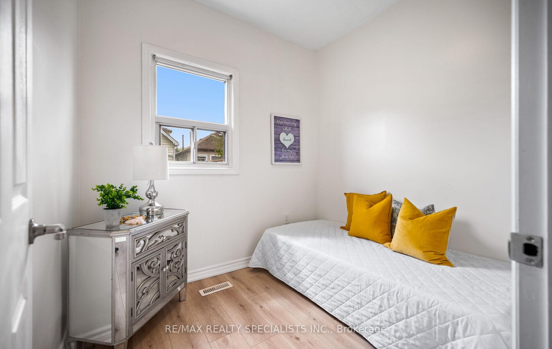 Photo 21 of 35 Britannia Avenue, Hamilton, Crown Point — HOMEH