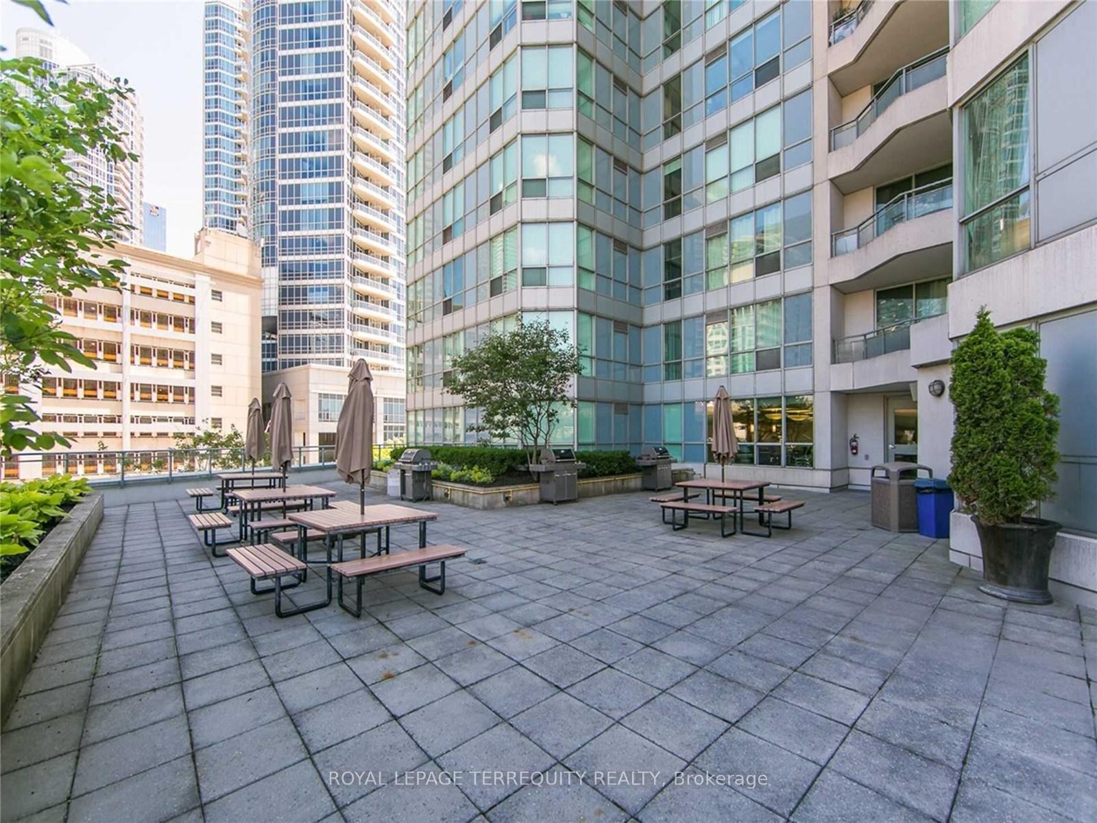 Photo 22 of Unit 2322, 230 Queens Quay W, Toronto, Waterfront Communities — HOMEH